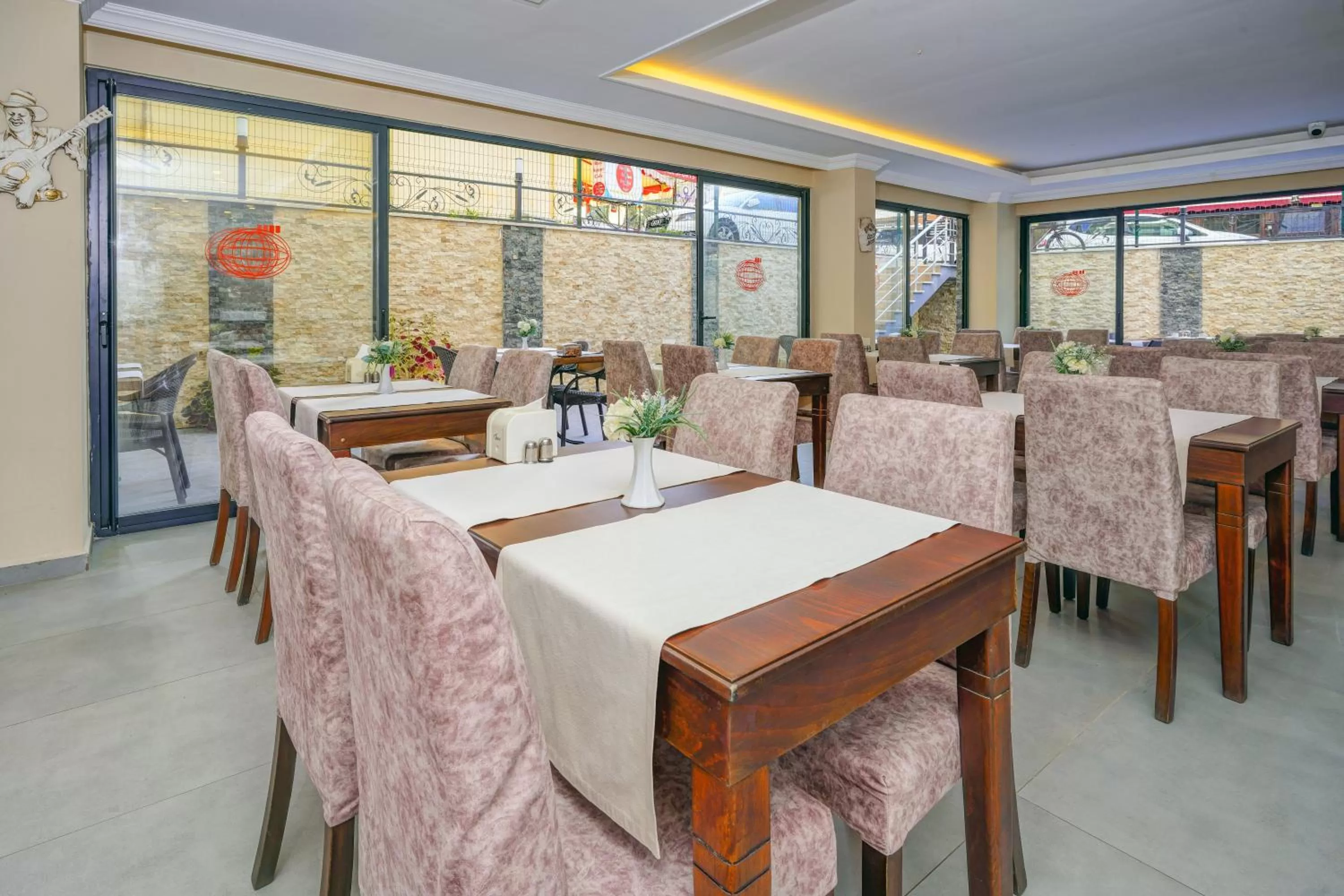Restaurant/Places to Eat in Ozcan Hotel