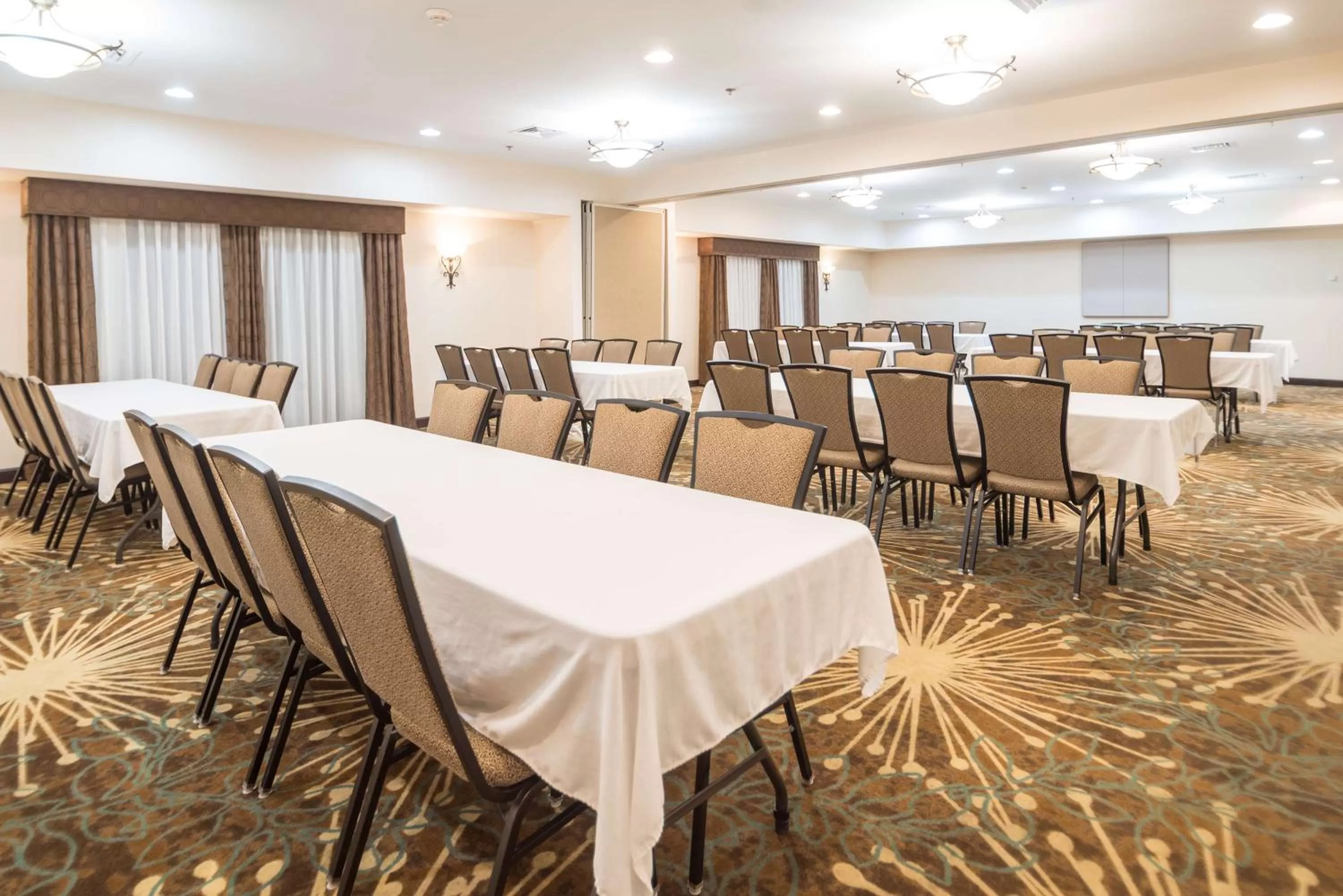 Meeting/conference room in Hampton Inn Tiffin