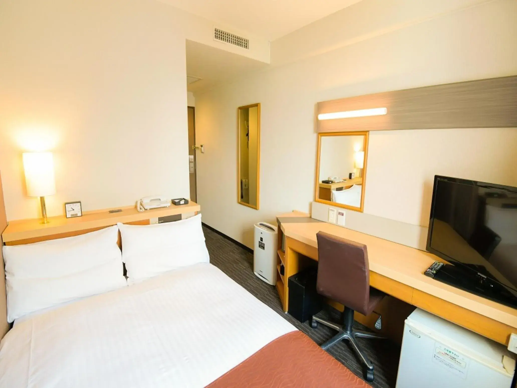 Bed in VIA INN SHIN OSAKA WEST - JR WEST GROUP