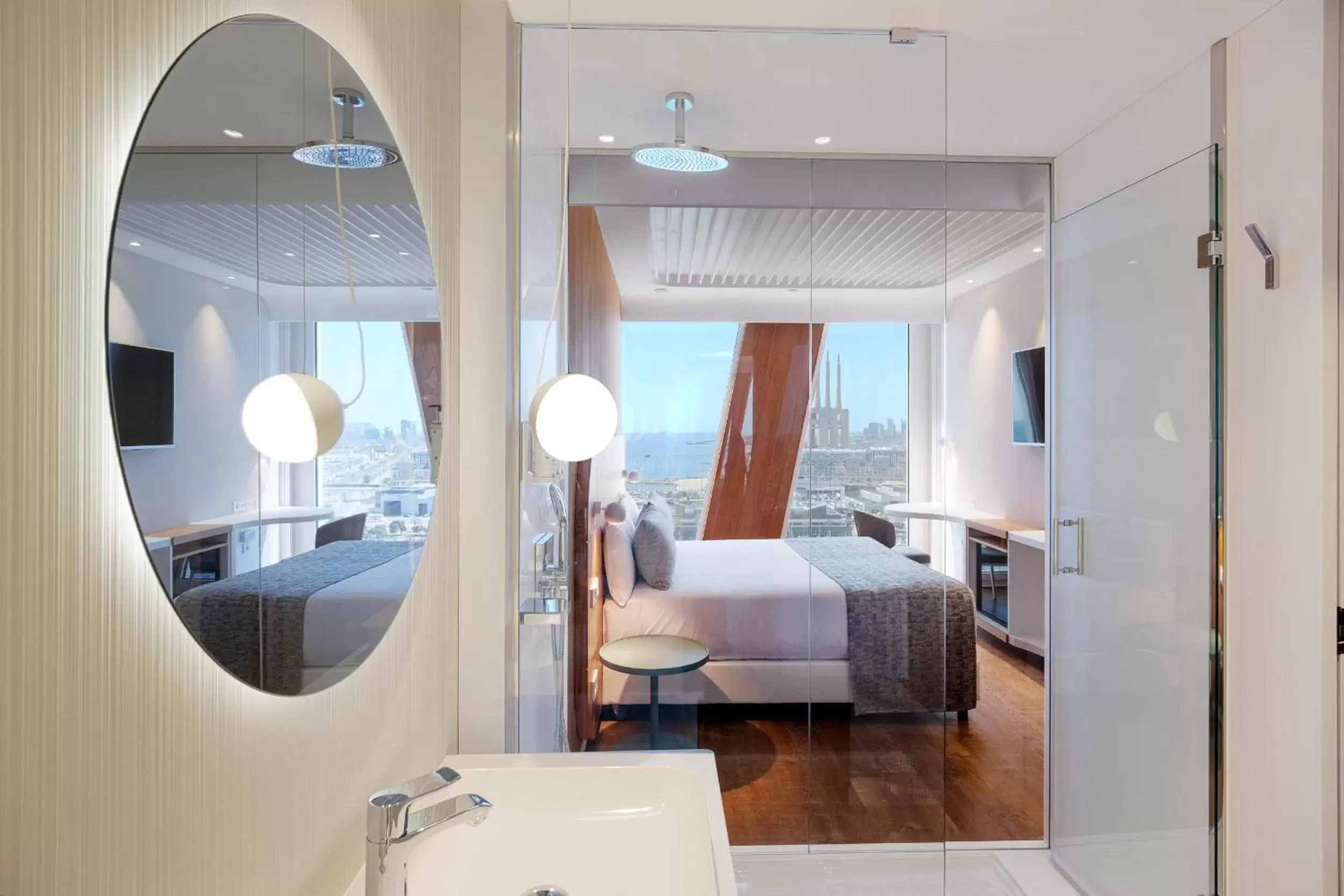 Bathroom, Bed in Hotel Marina Badalona Bathroom, Bed in Hotel Marina Badalona