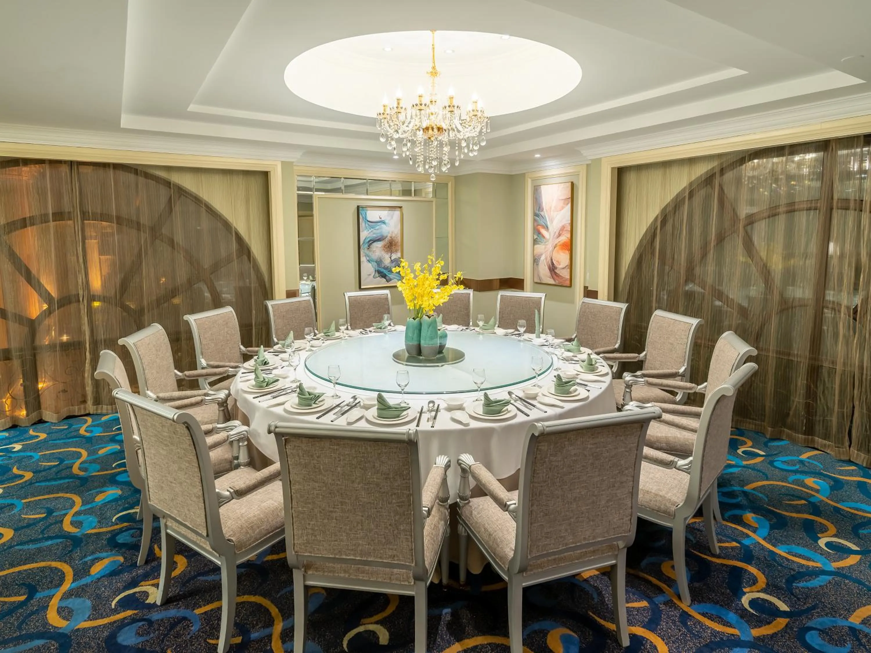 Restaurant/places to eat in Wyndham Shanghai Hongqiao-Near NECC