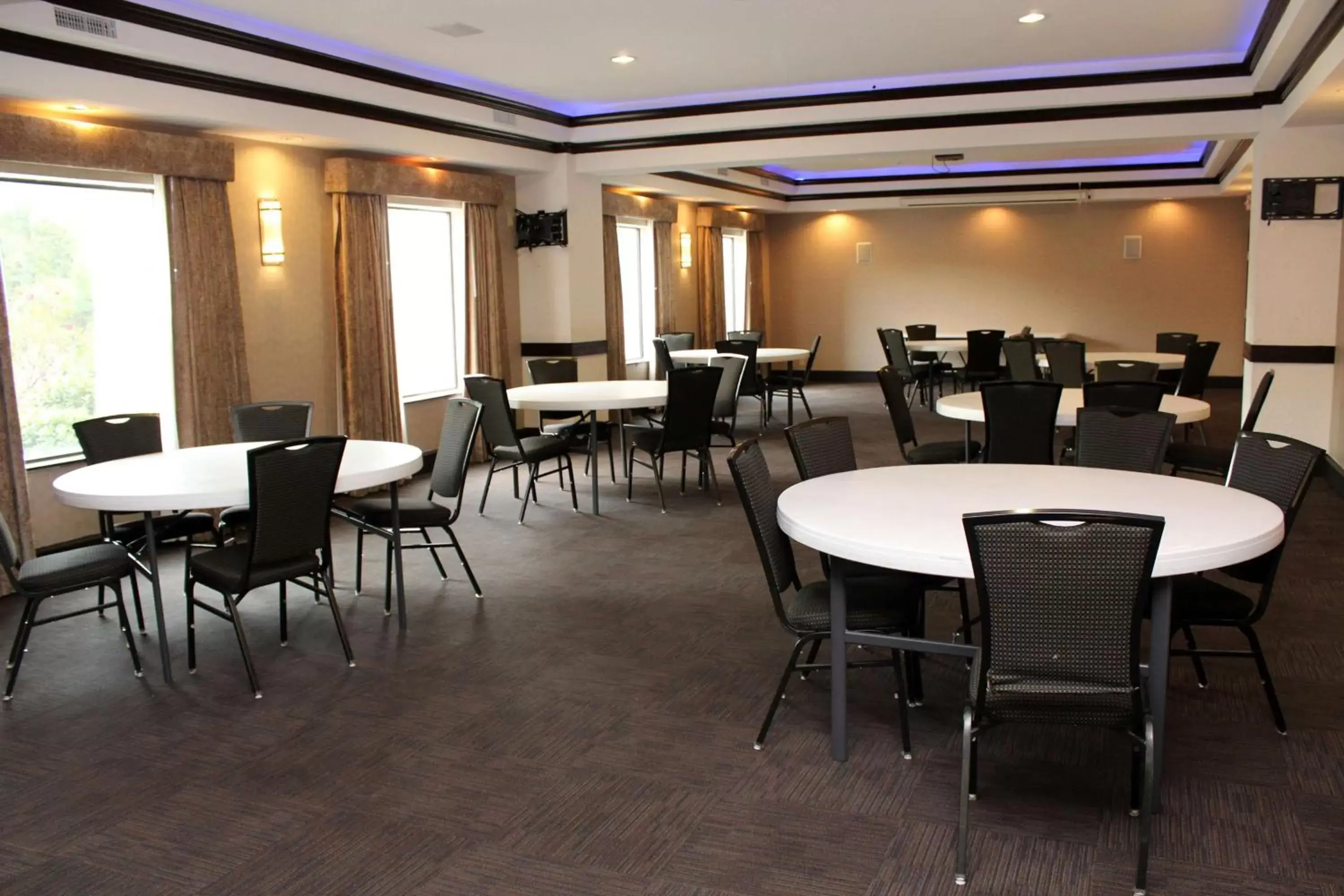 Meeting/conference room, Restaurant/Places to Eat in Hampton Inn & Suites Mount Pleasant