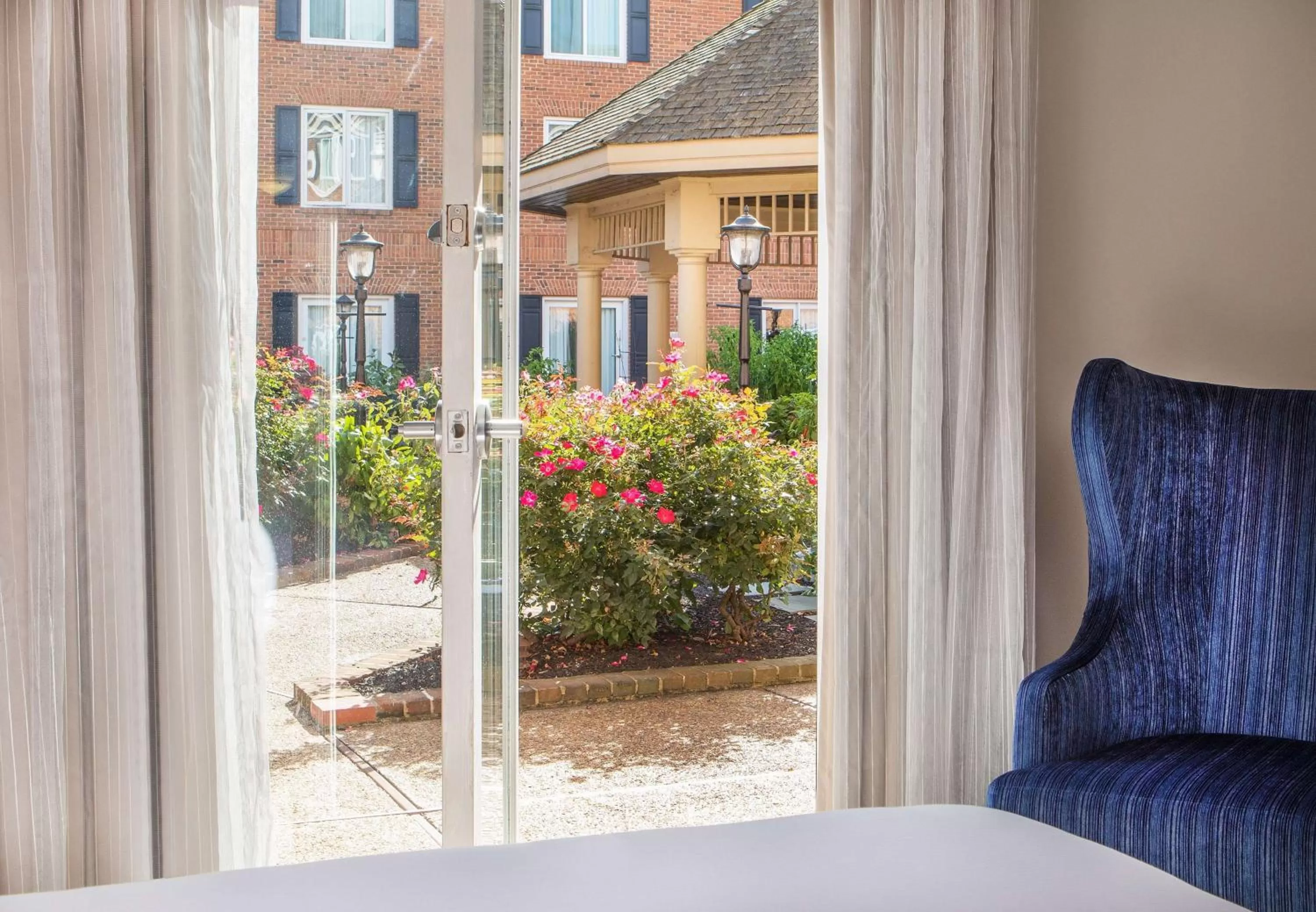 Living room, Bed in Hilton Wilmington/Christiana