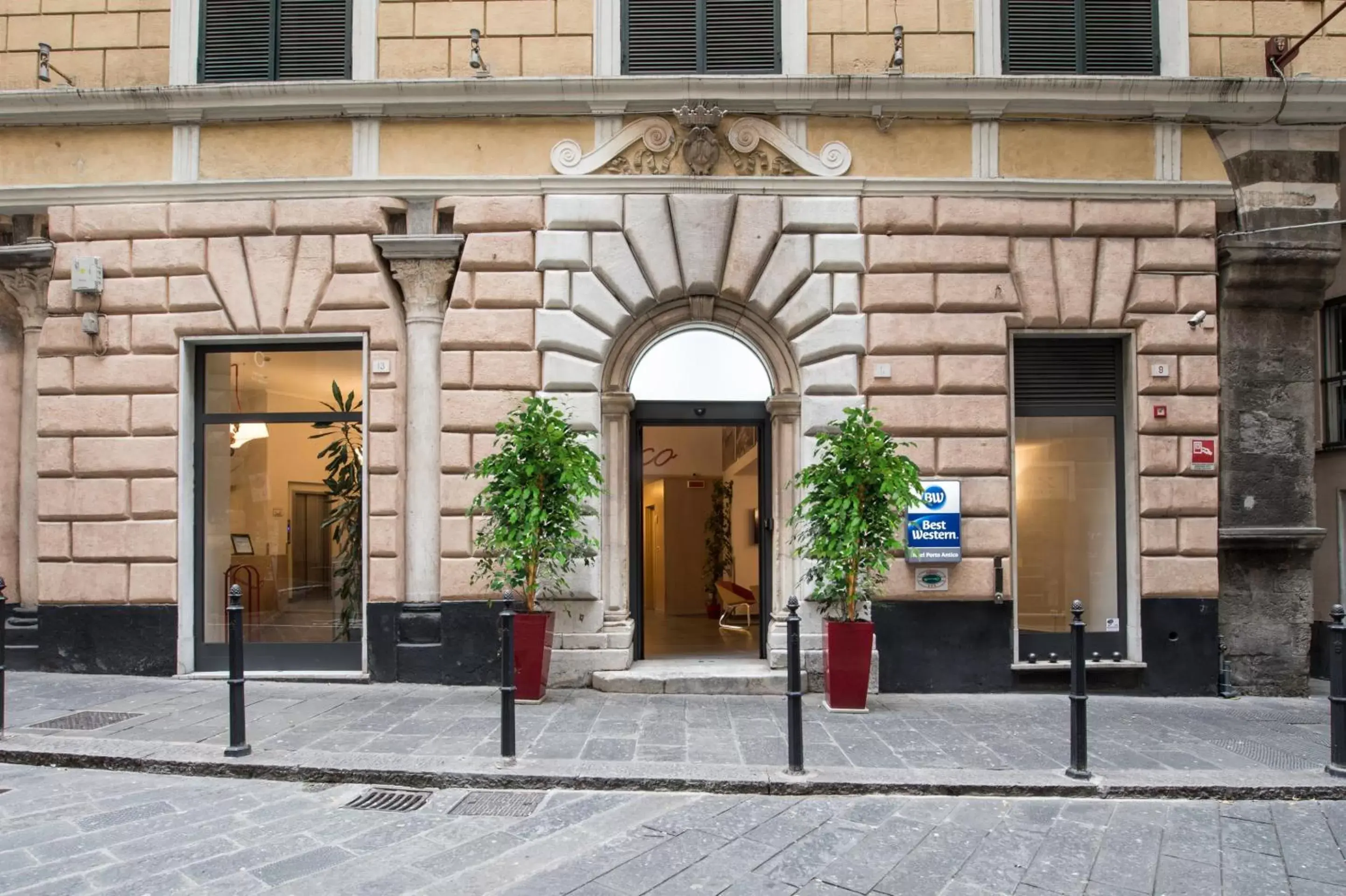 Facade/entrance in Best Western Porto Antico