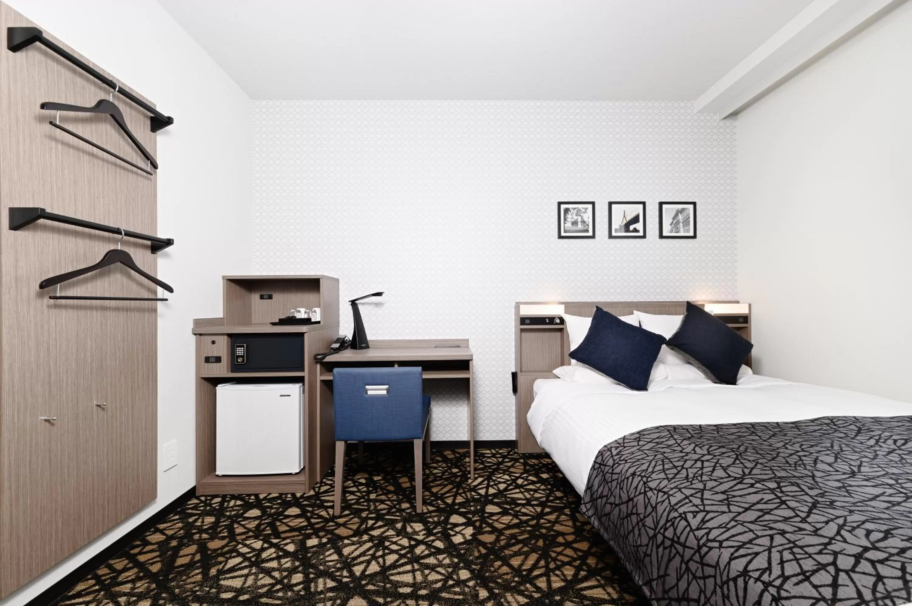 Photo of the whole room, Bed in HOTEL MYSTAYS Aomori Station