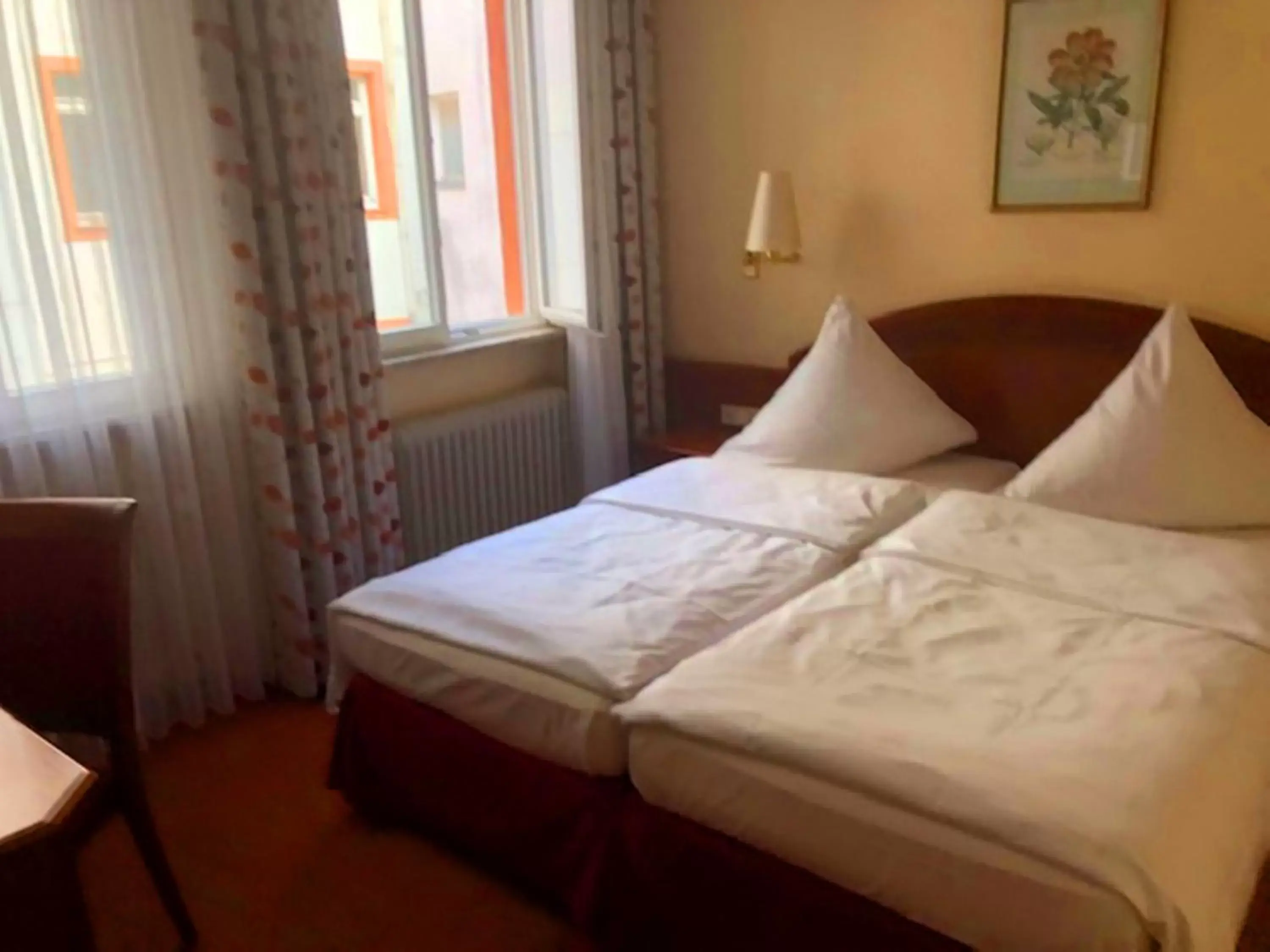 Photo of the whole room, Bed in City Partner Hotel Holländer Hof