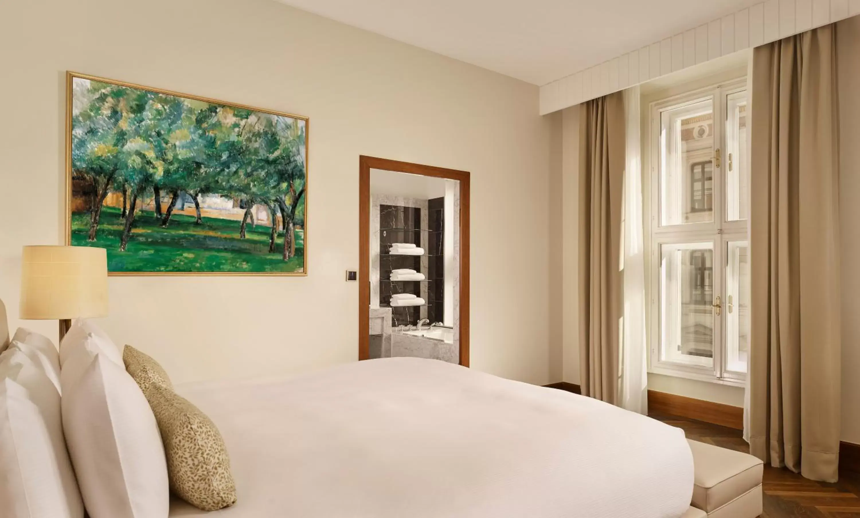 Bed in The Ritz-Carlton, Vienna