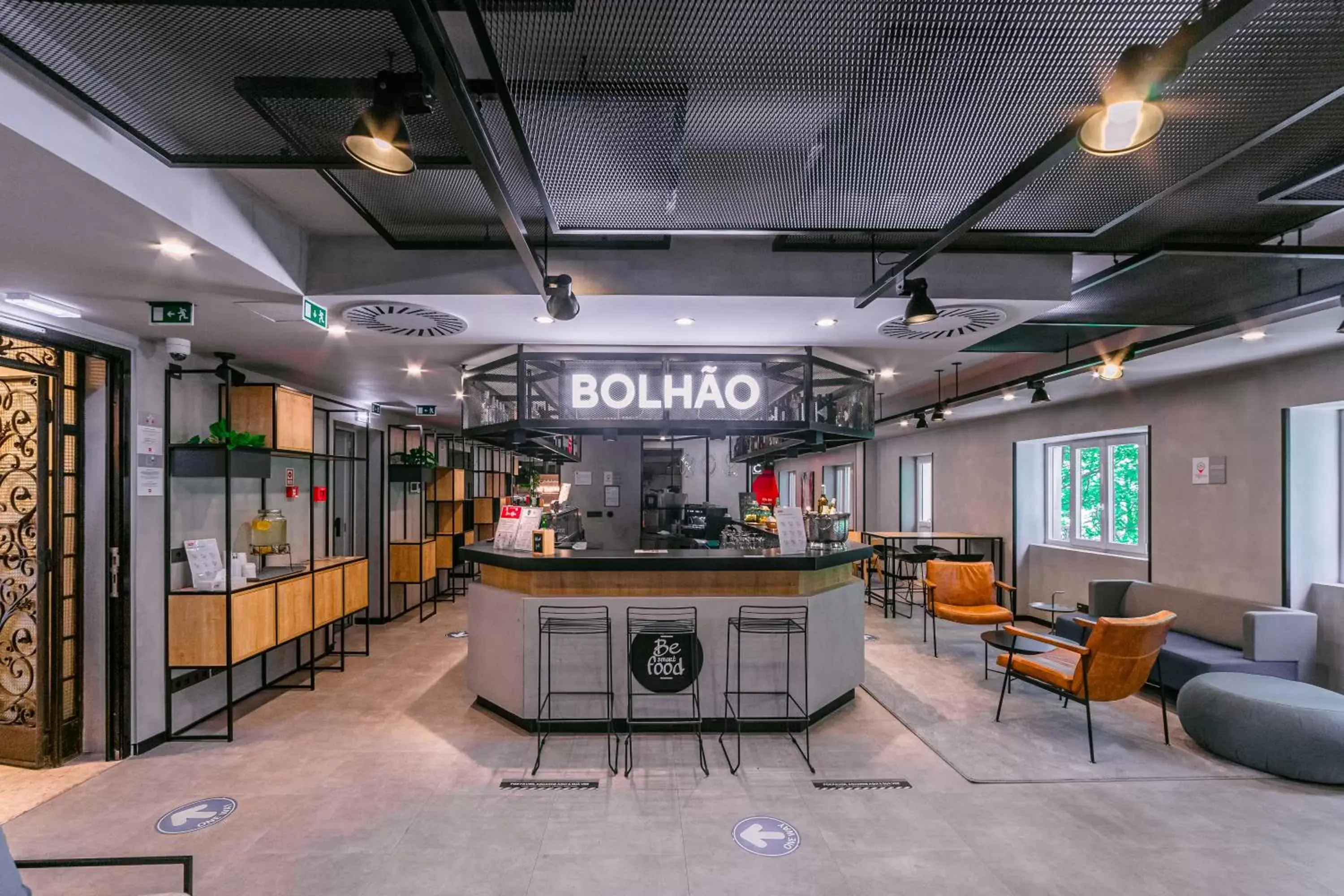 Property building in ibis Porto Centro Mercado Bolhao Property building in ibis Porto Centro Mercado Bolhao