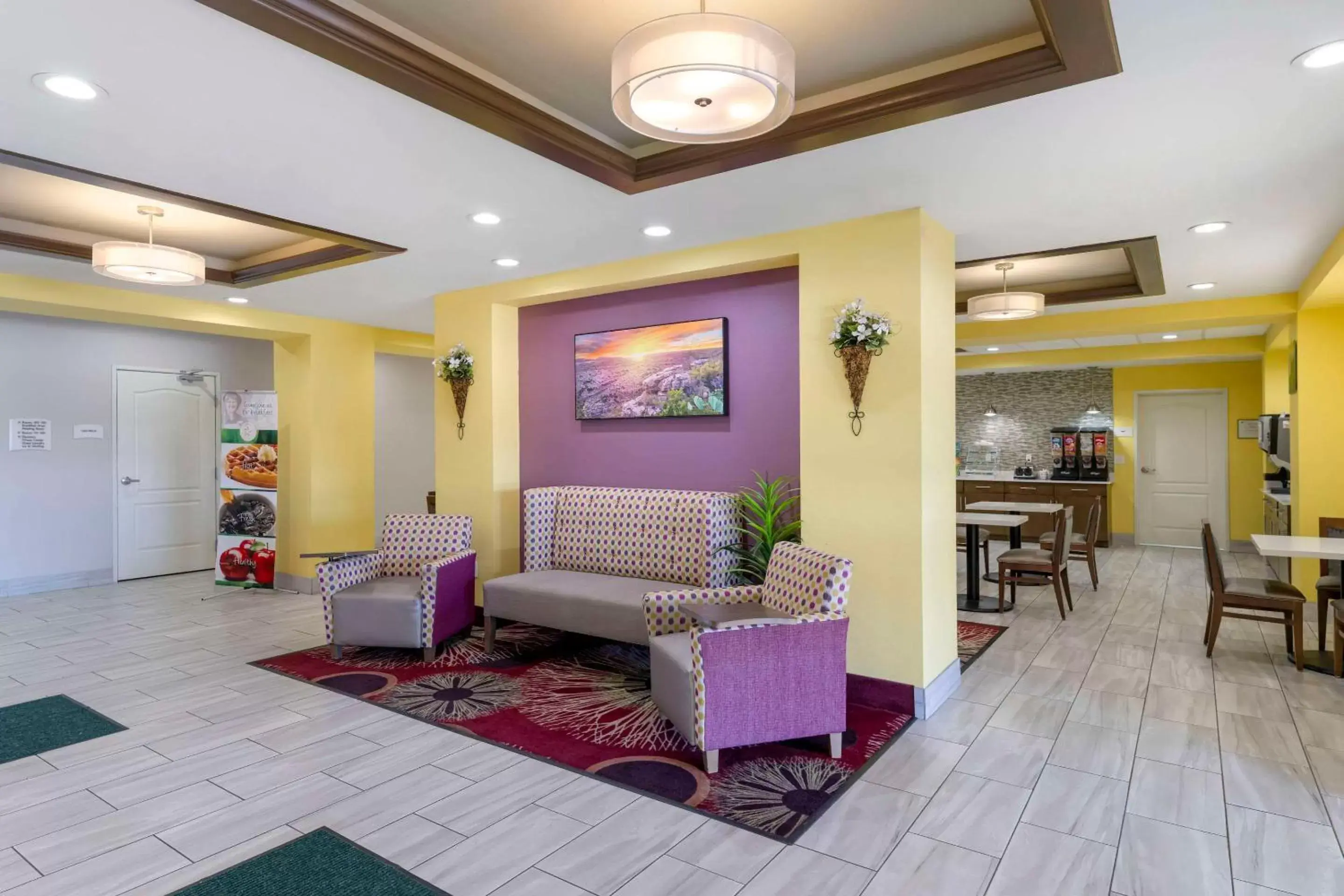 Lobby or reception, Seating Area in Quality Inn & Suites Carlsbad Caverns Area