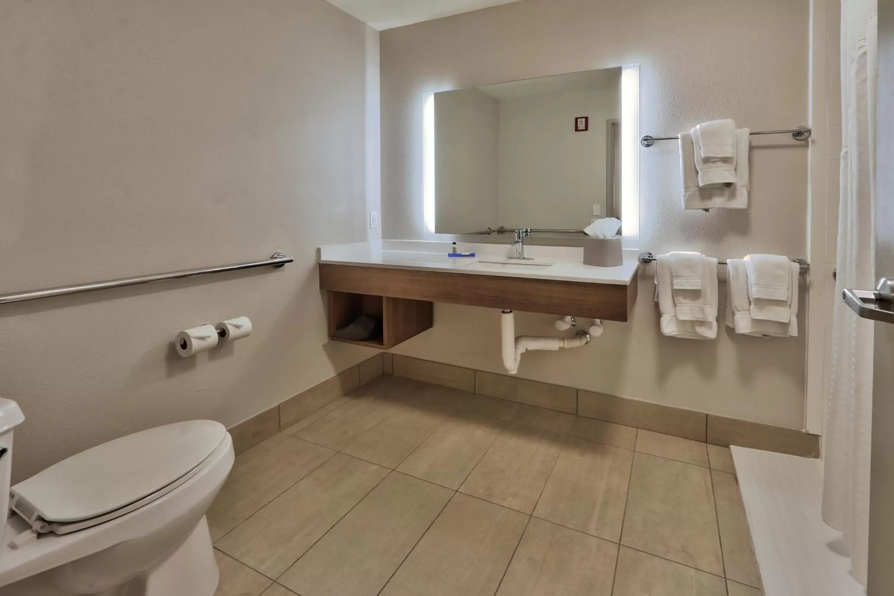 Property building, Bathroom in Holiday Inn Express Socorro, an IHG Hotel