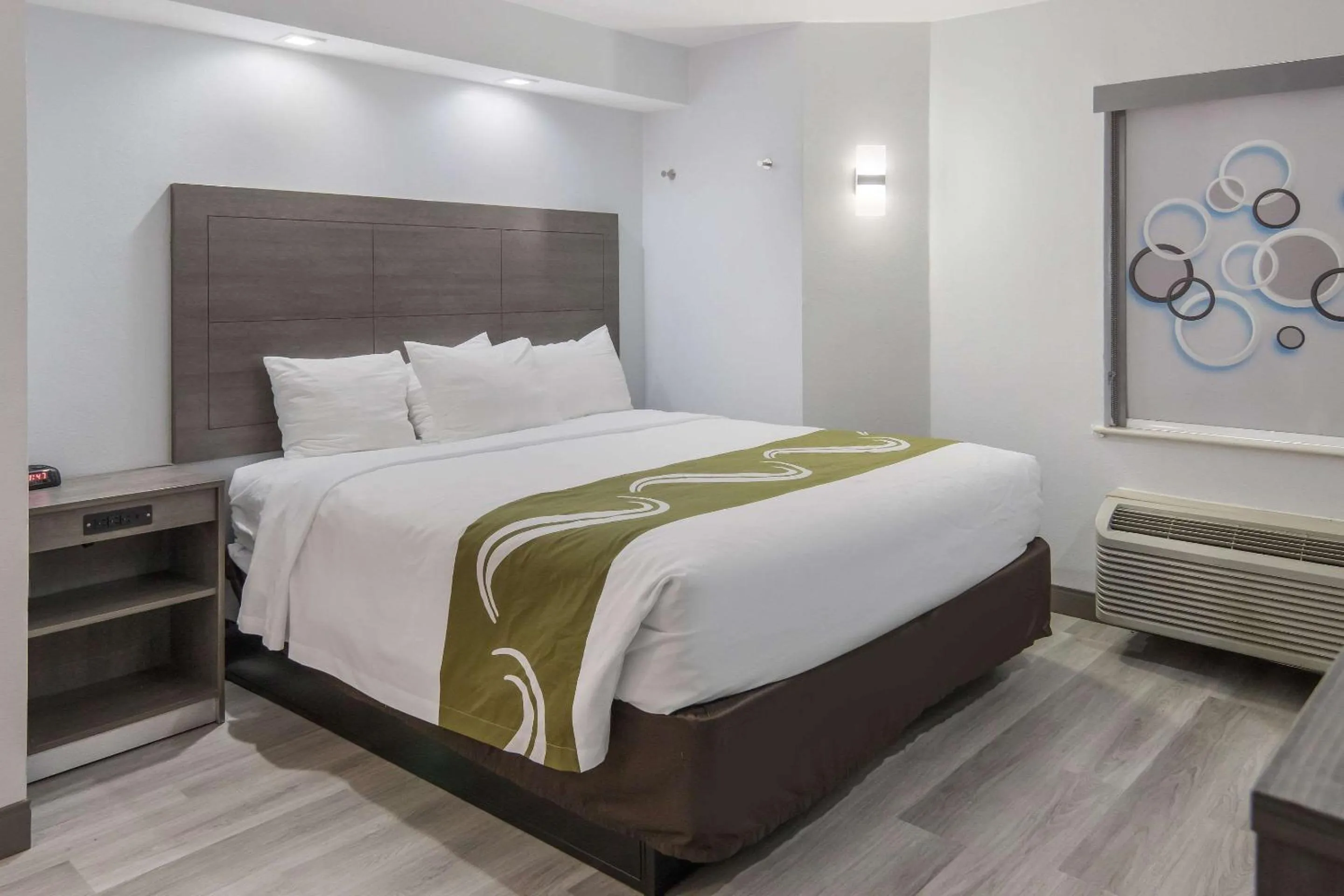 Bedroom, Bed in Quality Inn & Suites Richardson-Dallas