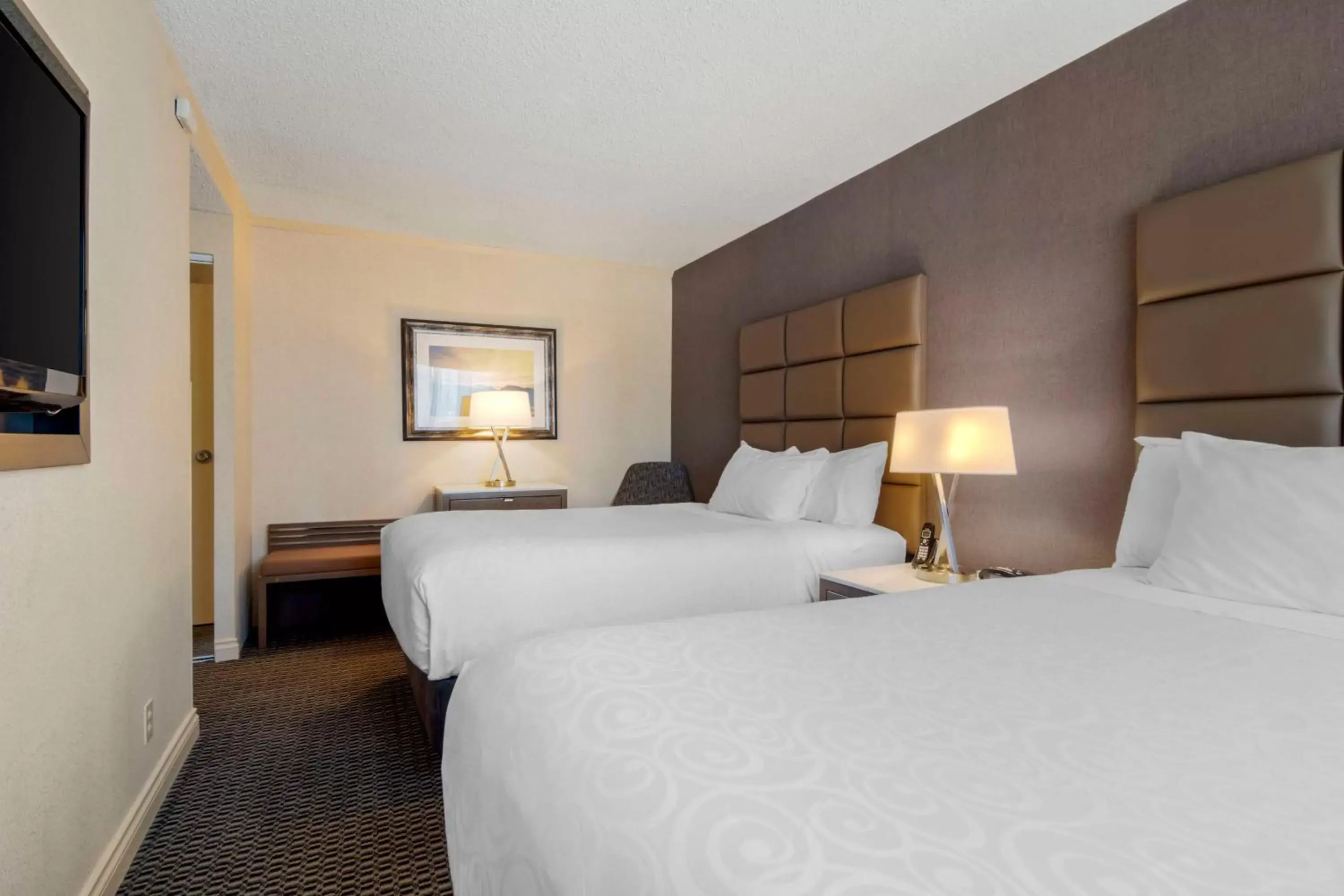 Bedroom, Bed in Best Western Premier Chateau Granville Hotel & Suites & Conference Centre