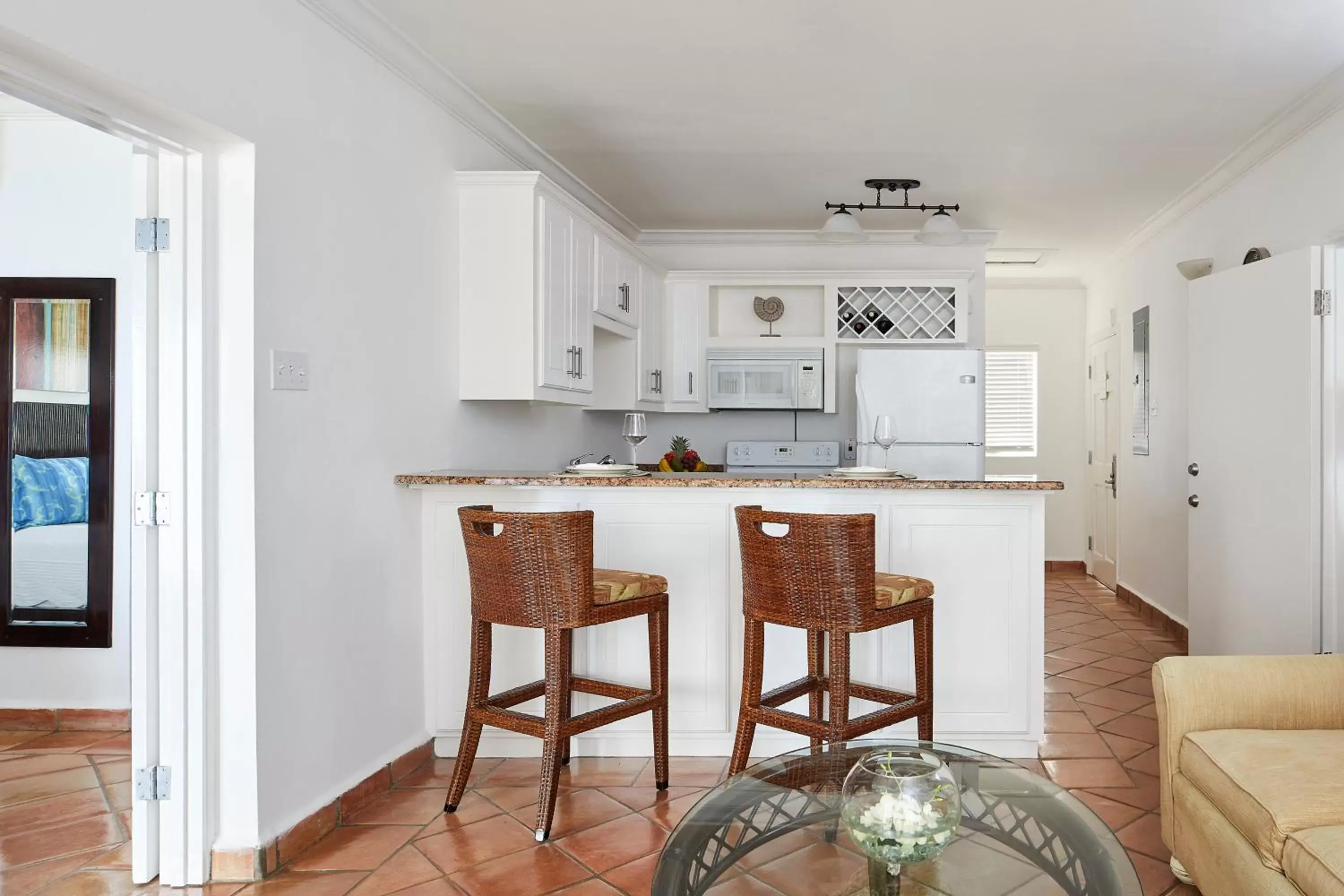 Kitchen or kitchenette, Kitchen/Kitchenette in Windjammer Landing Villa Beach Resort