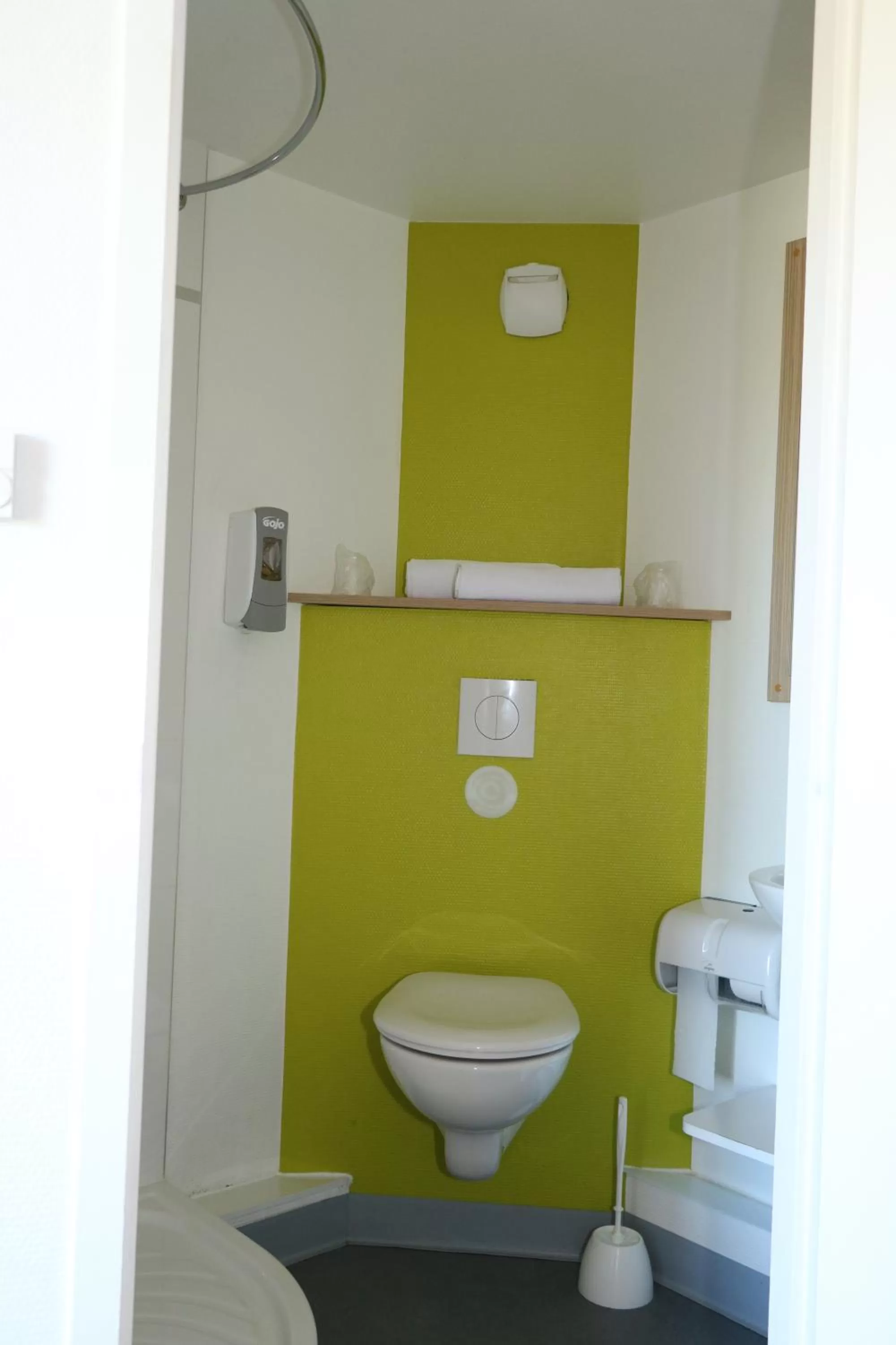 Toilet in Premiere Classe Agen