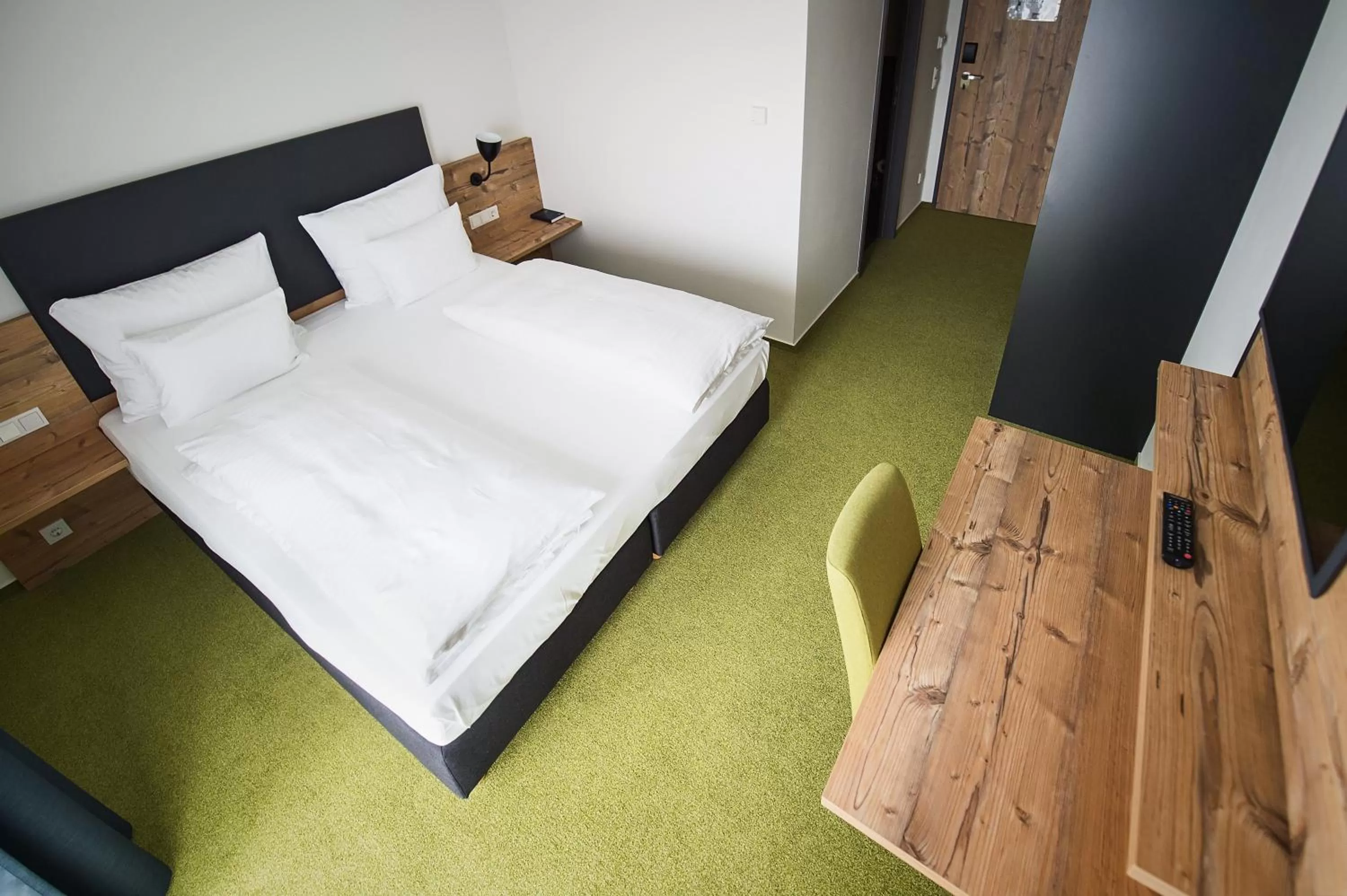 Photo of the whole room, Bed in Alb Inn - Hotel & Apartments