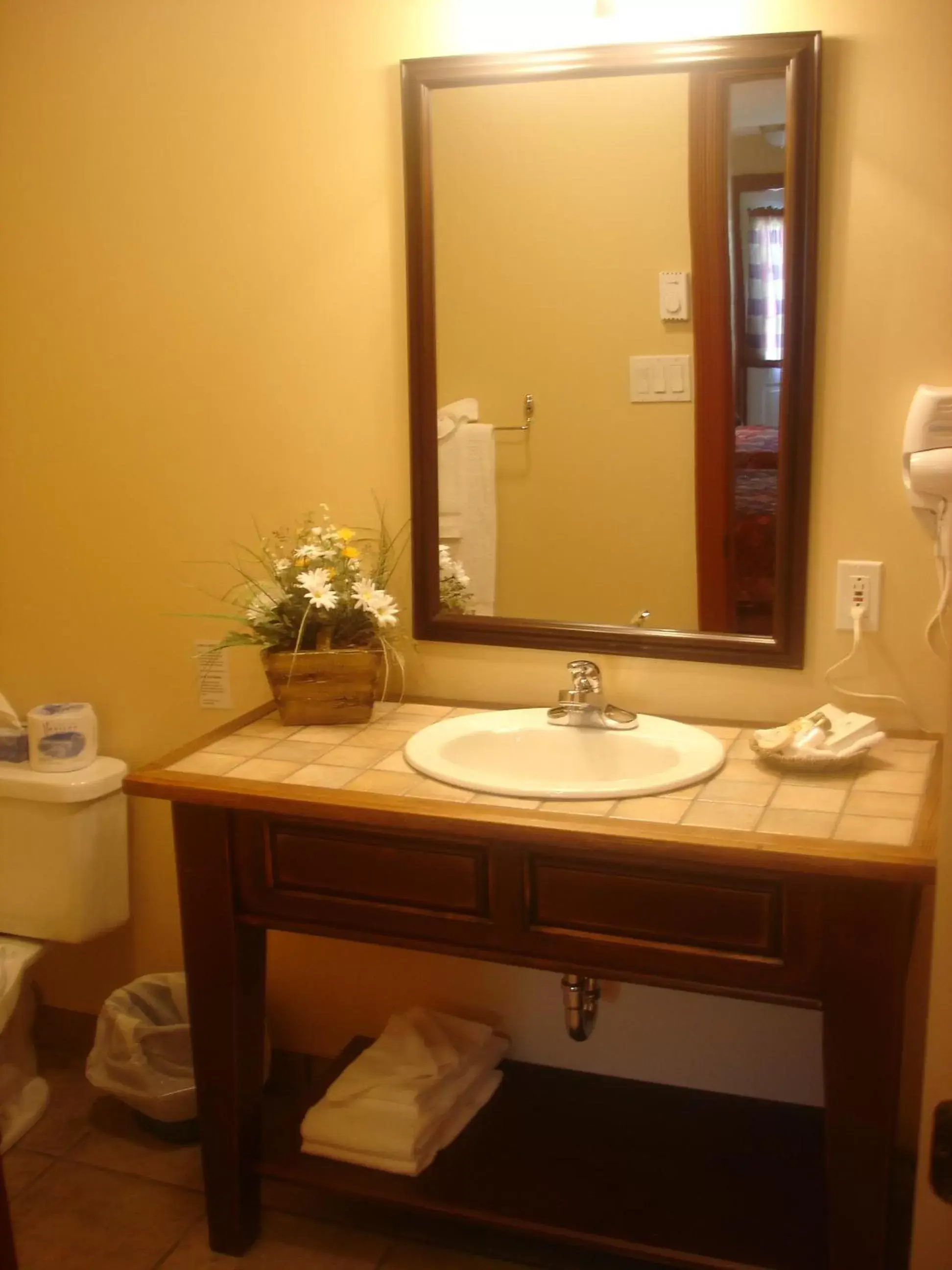 Bathroom in Auberge du Lac Morency