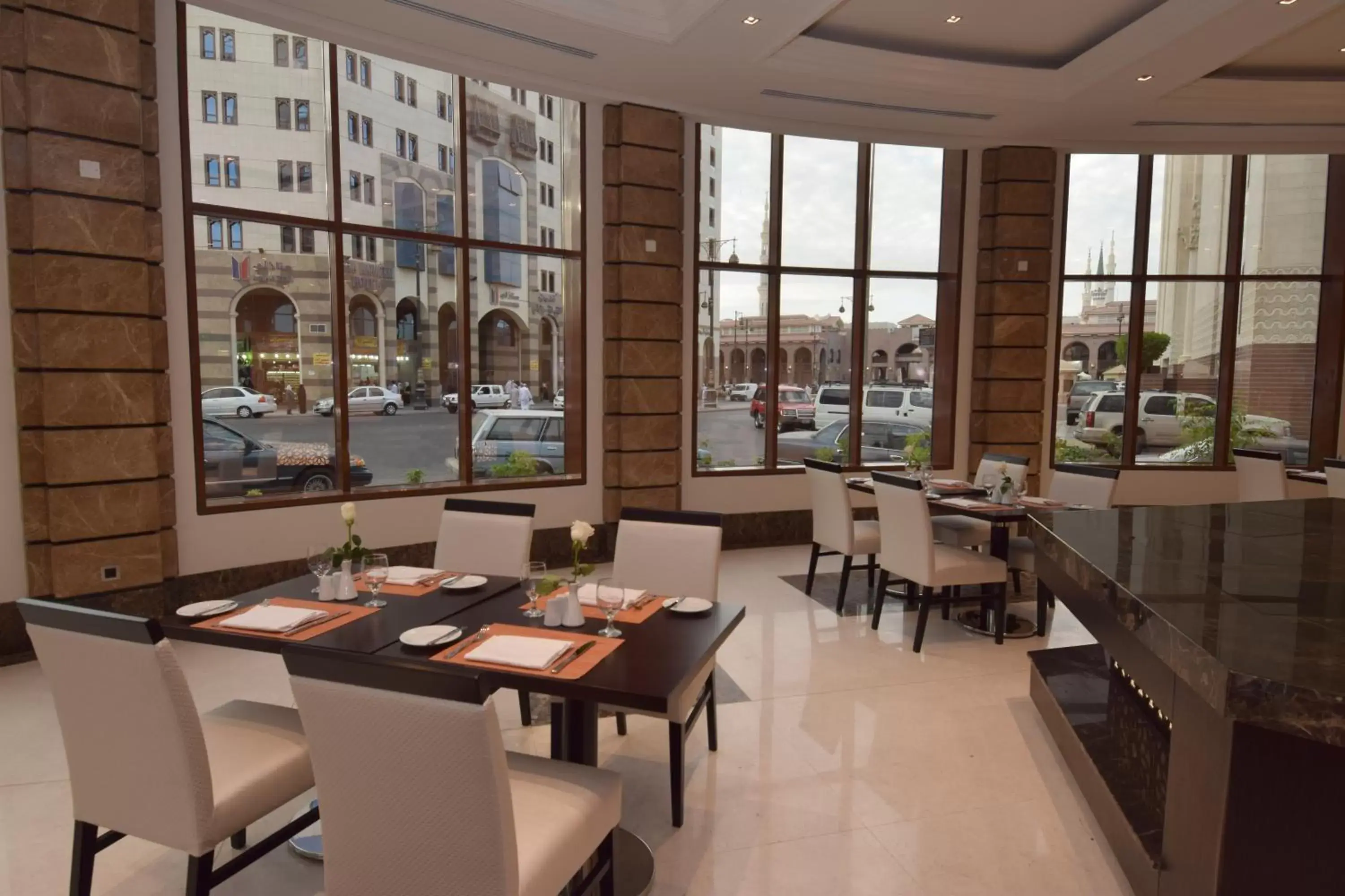 Restaurant/Places to Eat in Pullman Zamzam Madina