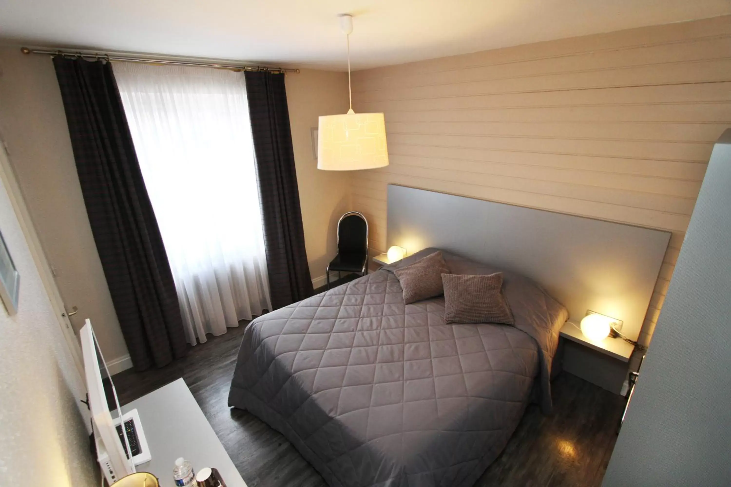 Bed in Hôtel La Réserve