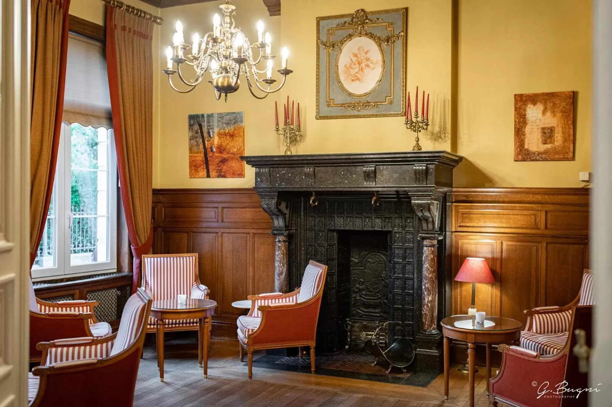 Seating Area in La Villa des Fleurs