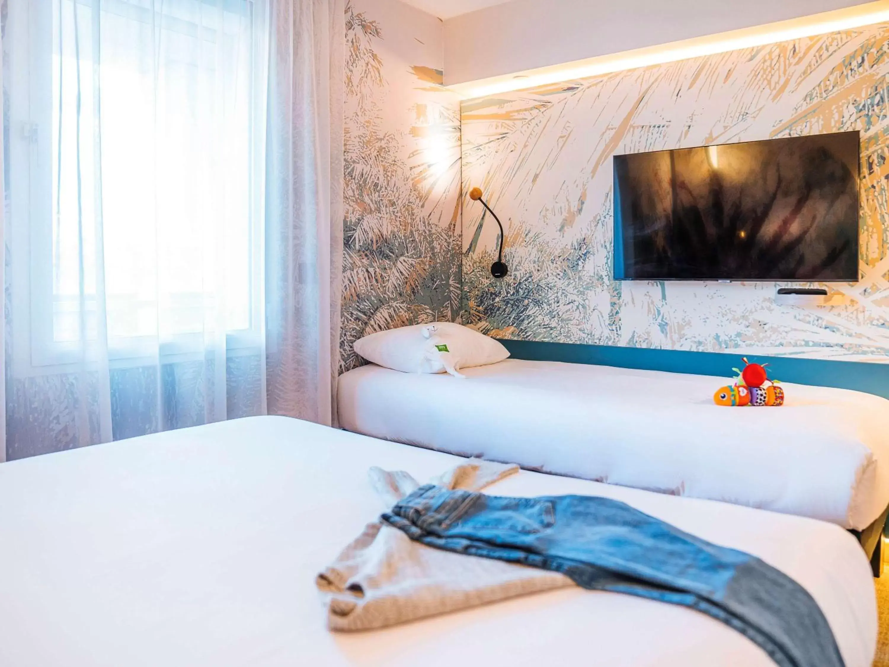 Photo of the whole room, Bed in ibis Styles Antibes Photo of the whole room, Bed in ibis Styles Antibes