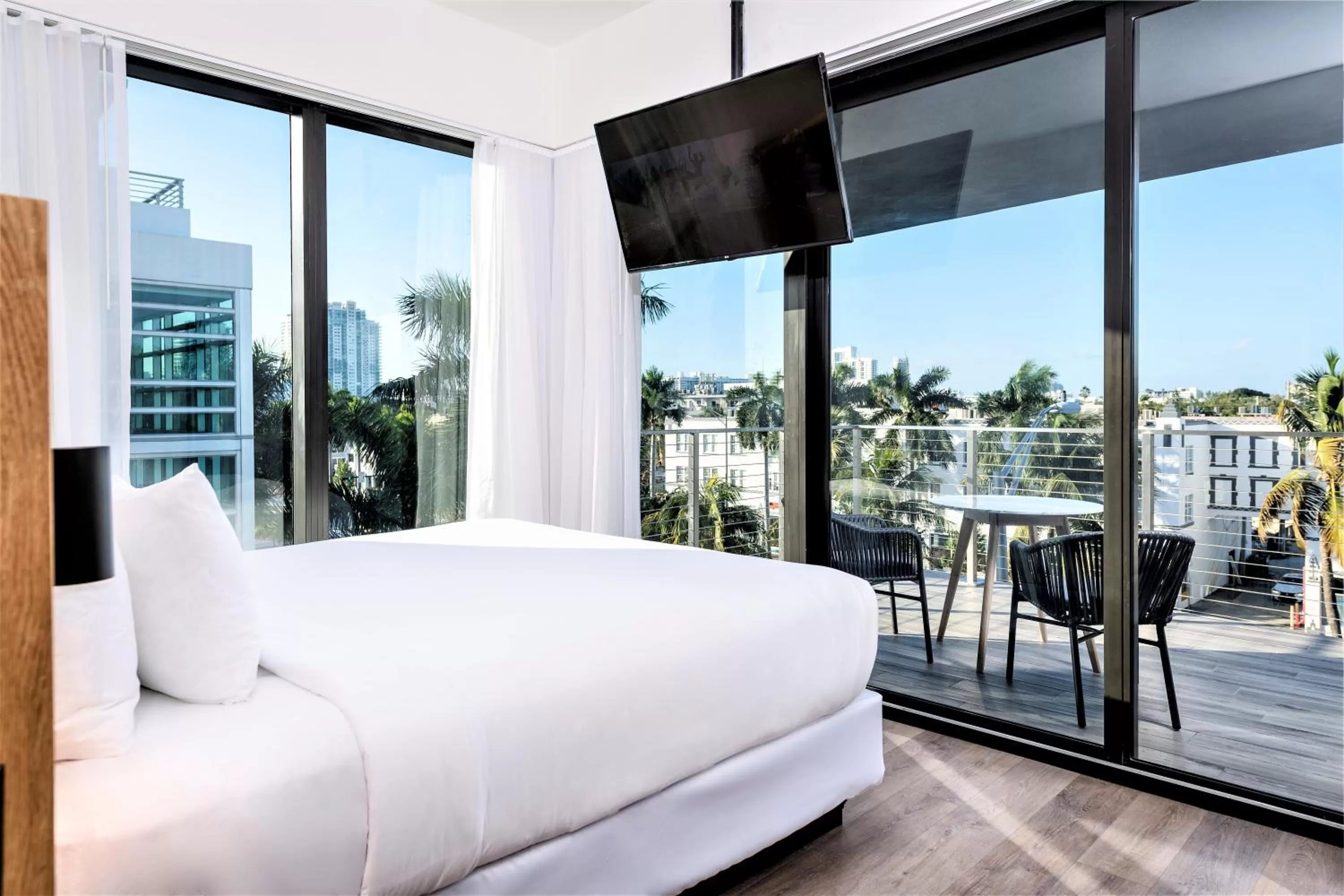 Bed in Urbanica Euclid