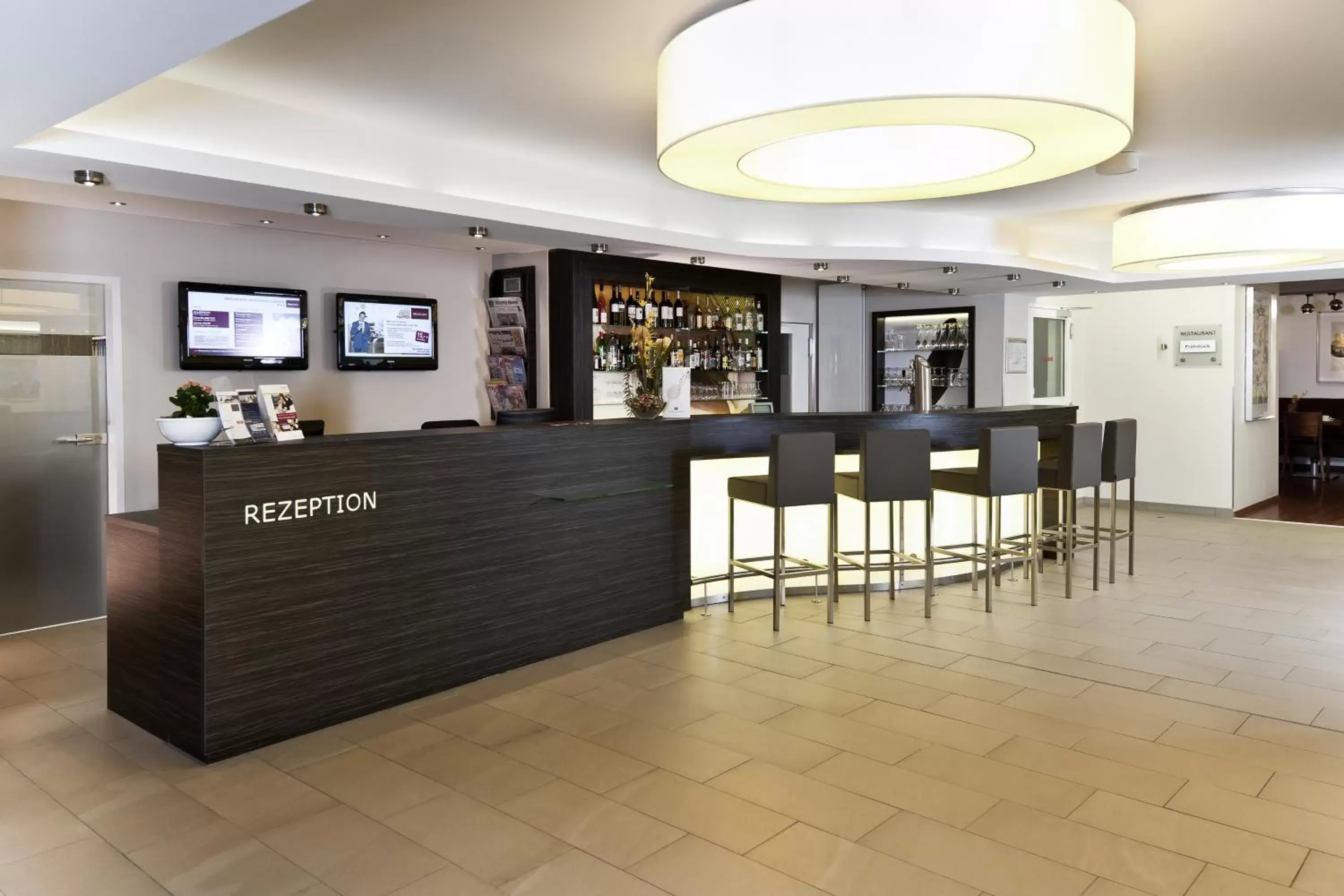 Lobby or reception in Mercure Hotel am Entenfang Hannover