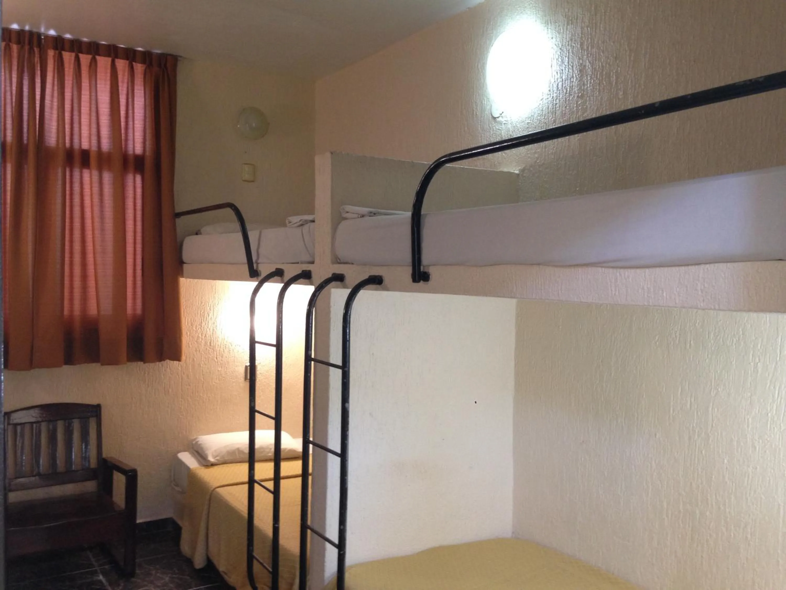bunk bed, Bed in Hotel Moreno