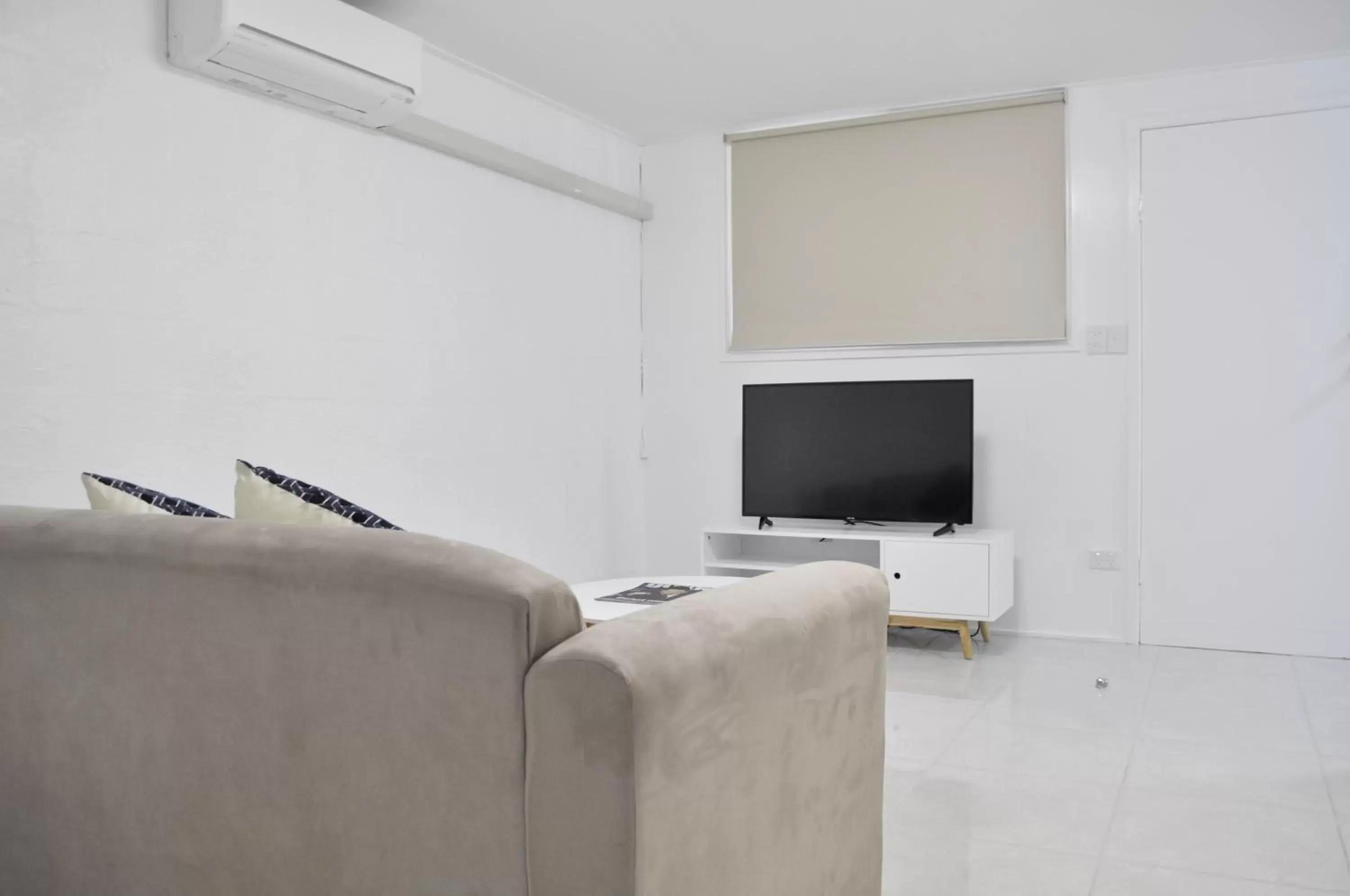 TV and multimedia, TV/Entertainment Center in Alexandra Park Motor Inn