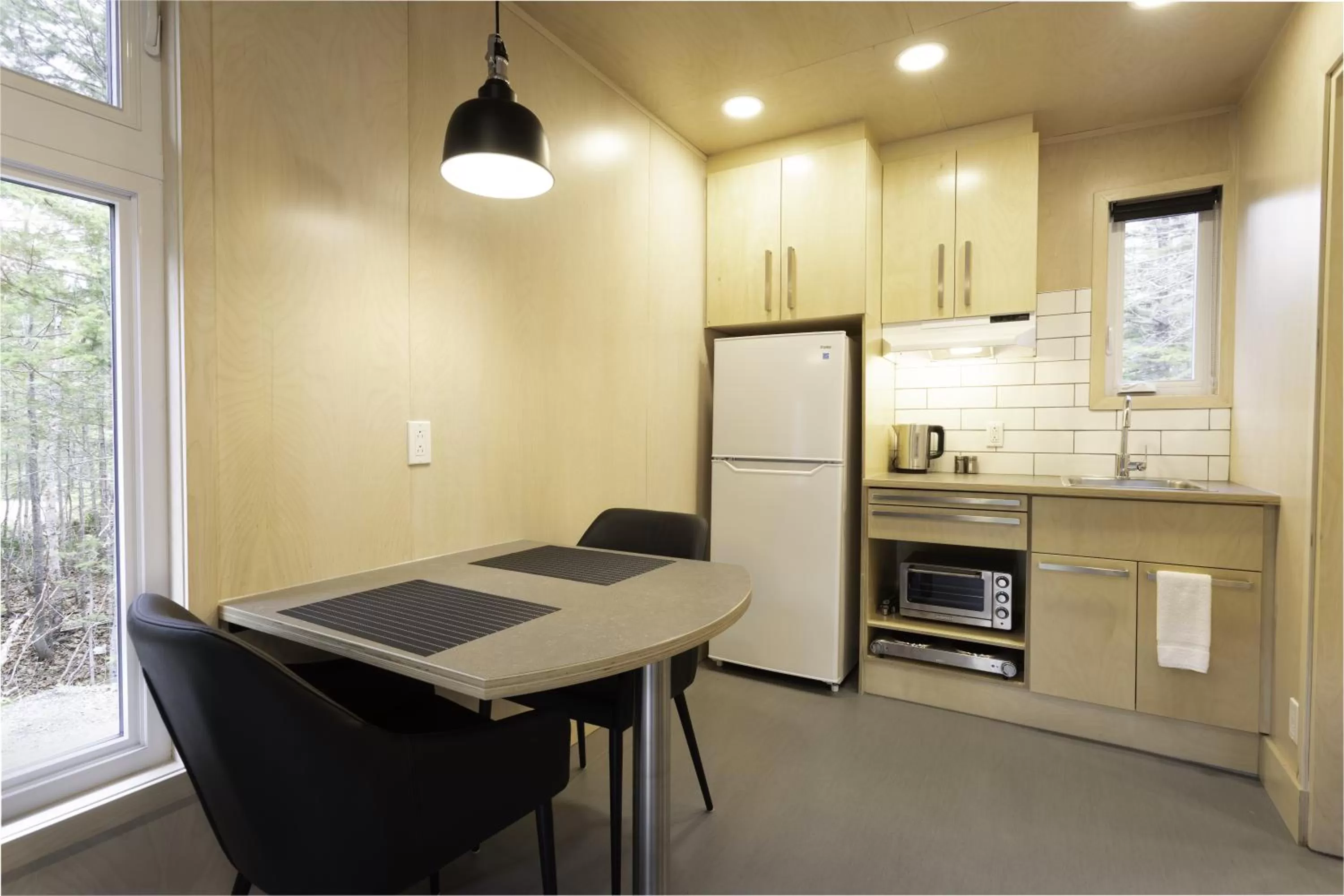 Dining area in Gîte du Mont-Albert - Sepaq