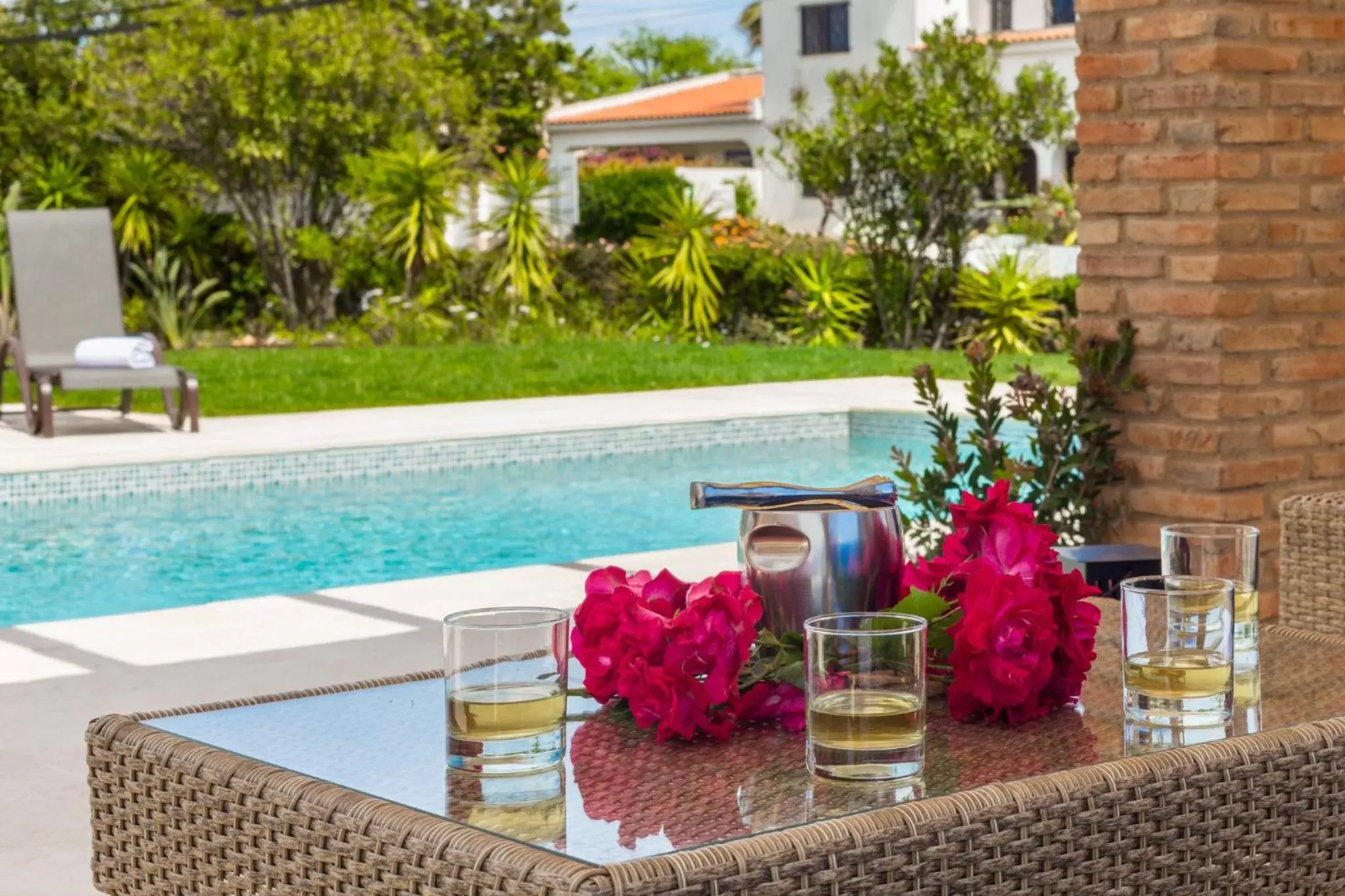 Balcony/Terrace, Swimming Pool in Colina da Lapa & Villas