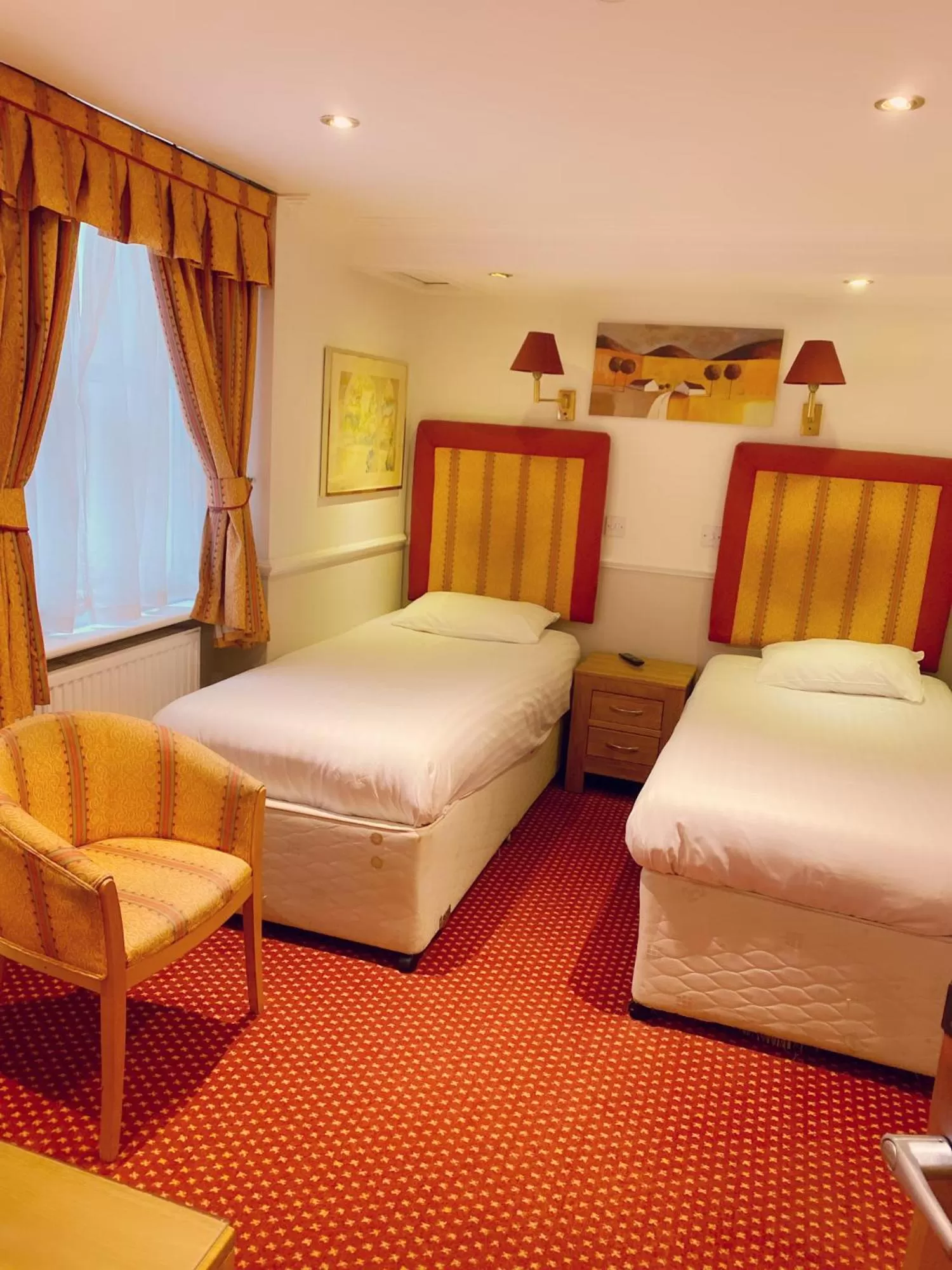 Bed in Hyde Park Radnor Hotel B&B