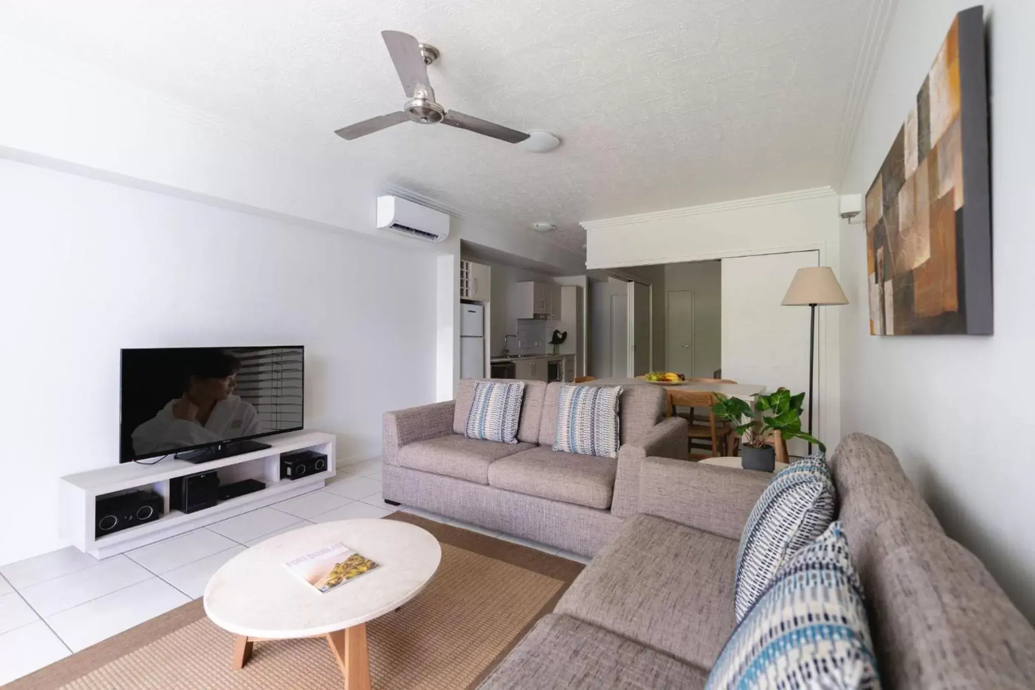 Living room, Seating Area in Silkari Lagoons Port Douglas