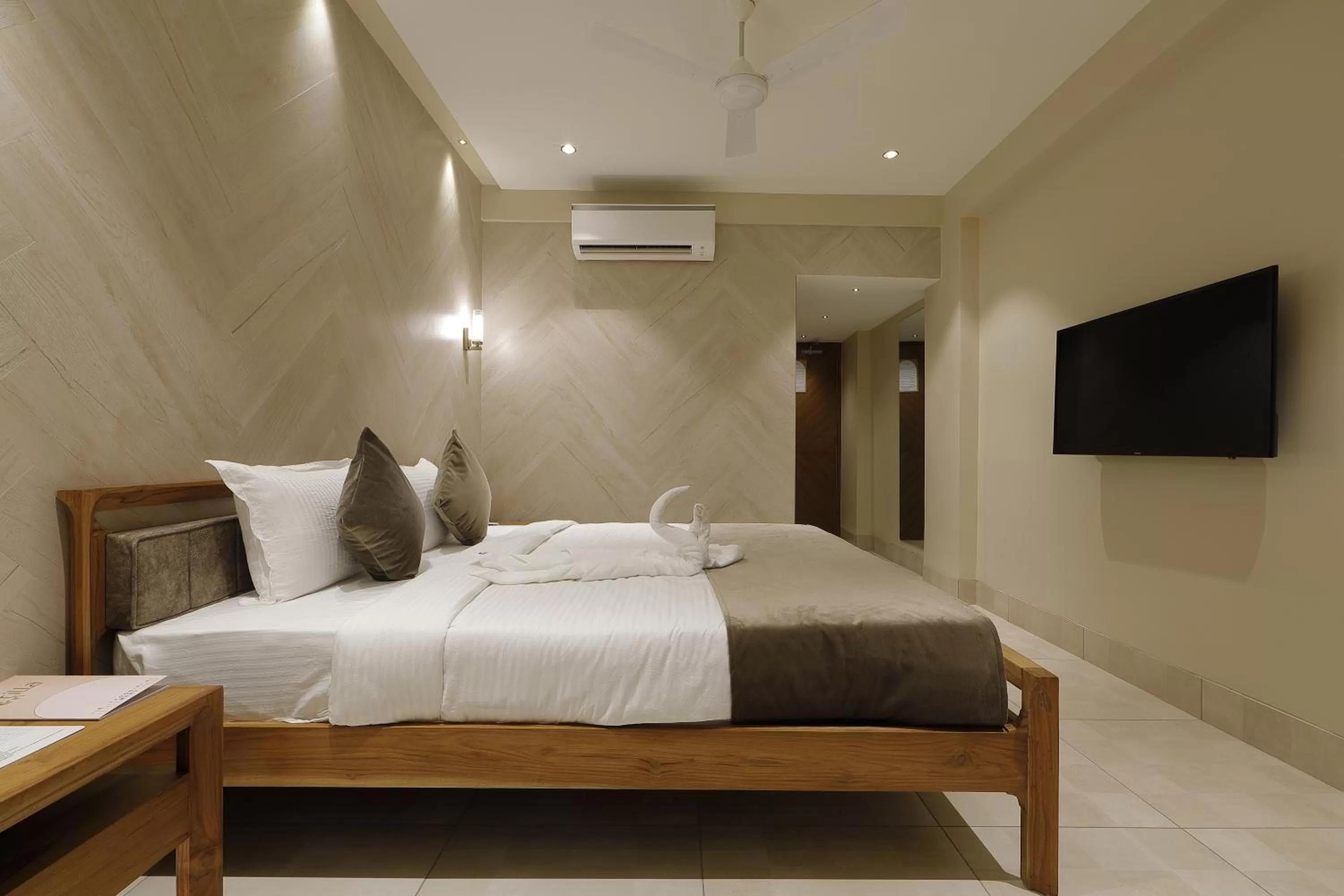 Photo of the whole room, Bed in Artilla Inn