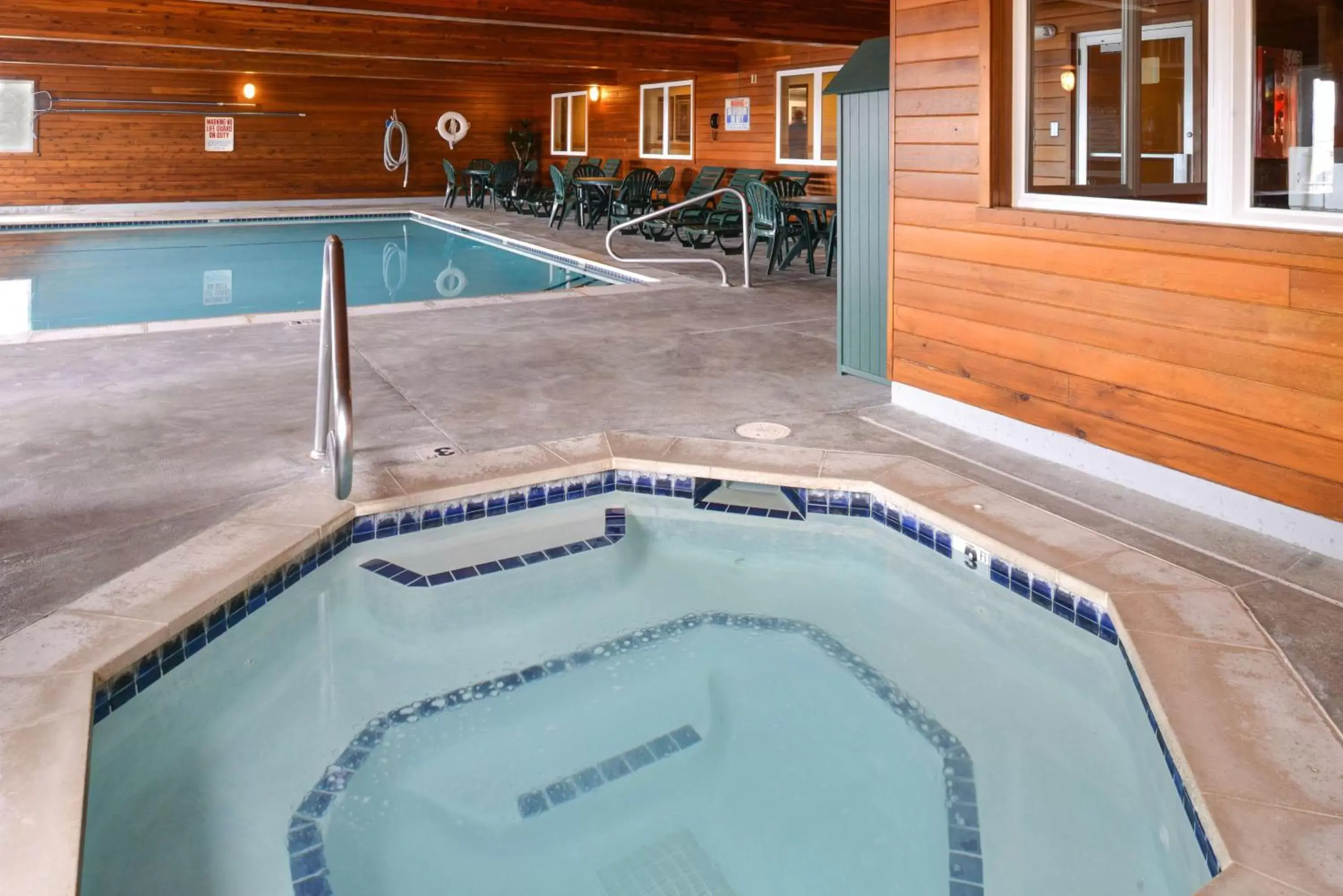 On site, Swimming Pool in Best Western Pinedale Inn