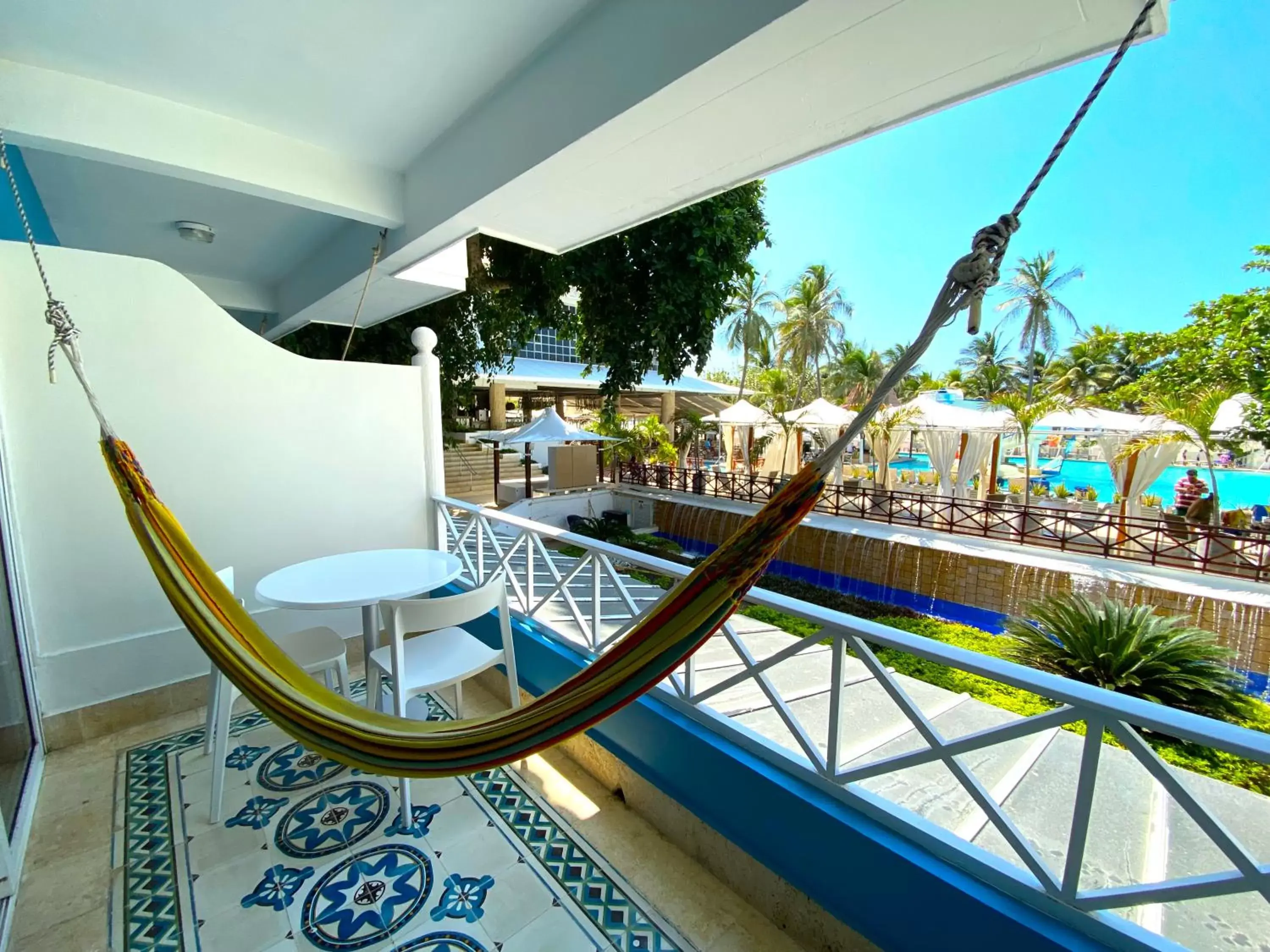 Balcony/Terrace, Pool View in Hotel Las Americas Casa de Playa