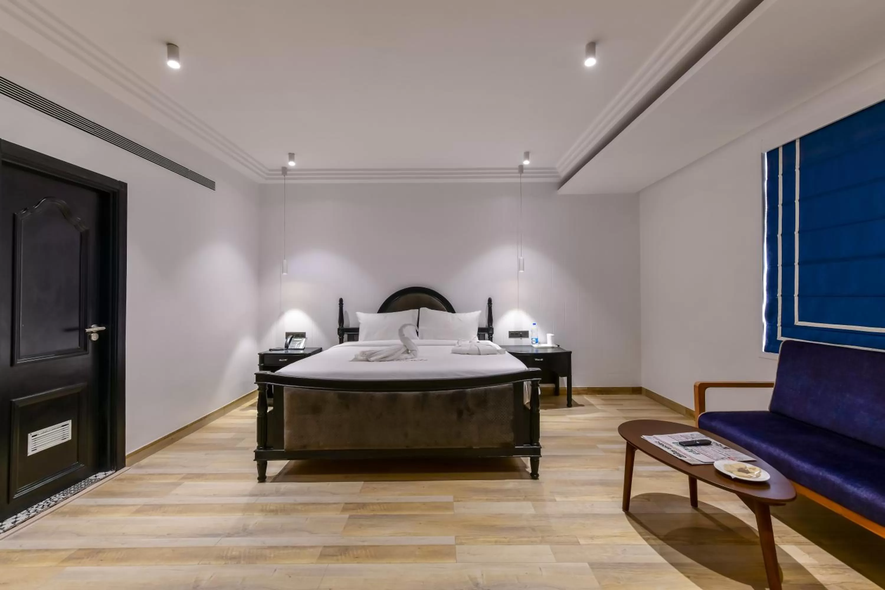 Bed in The Downton Hotel