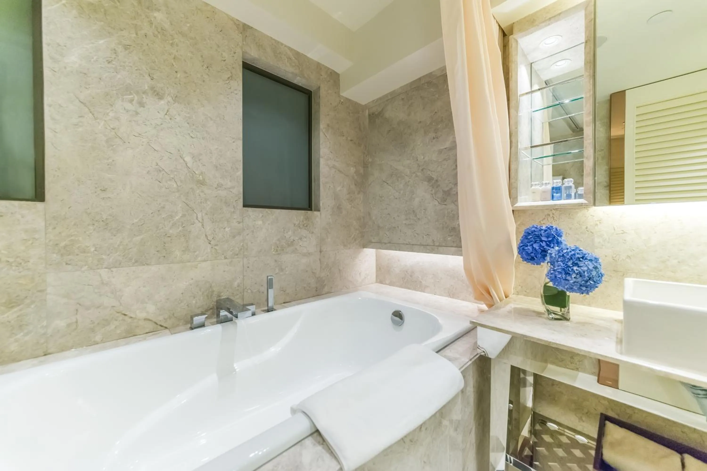 Bathroom in Hotel Pravo Hong Kong