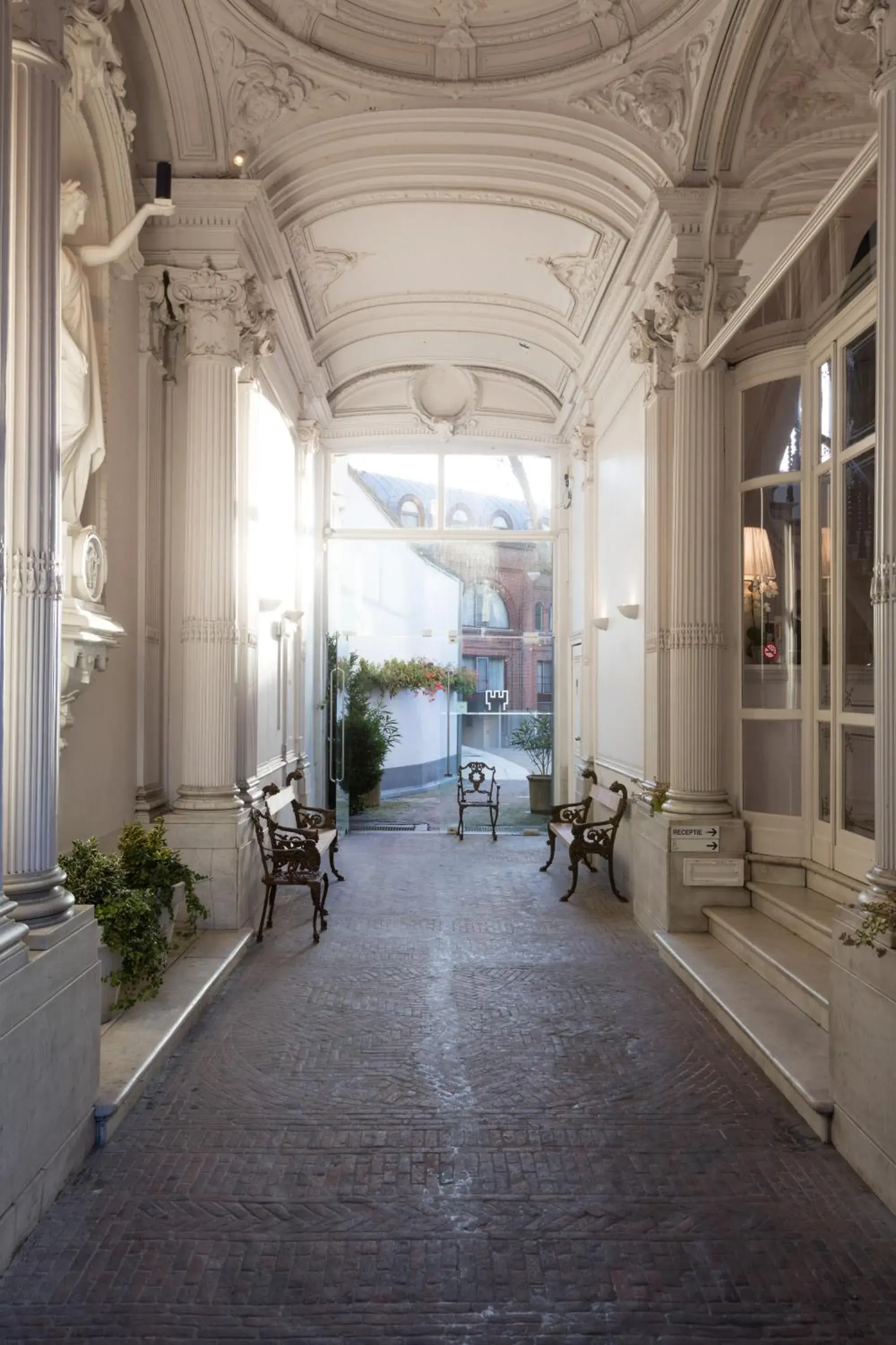 Facade/entrance in Hotel Gravensteen