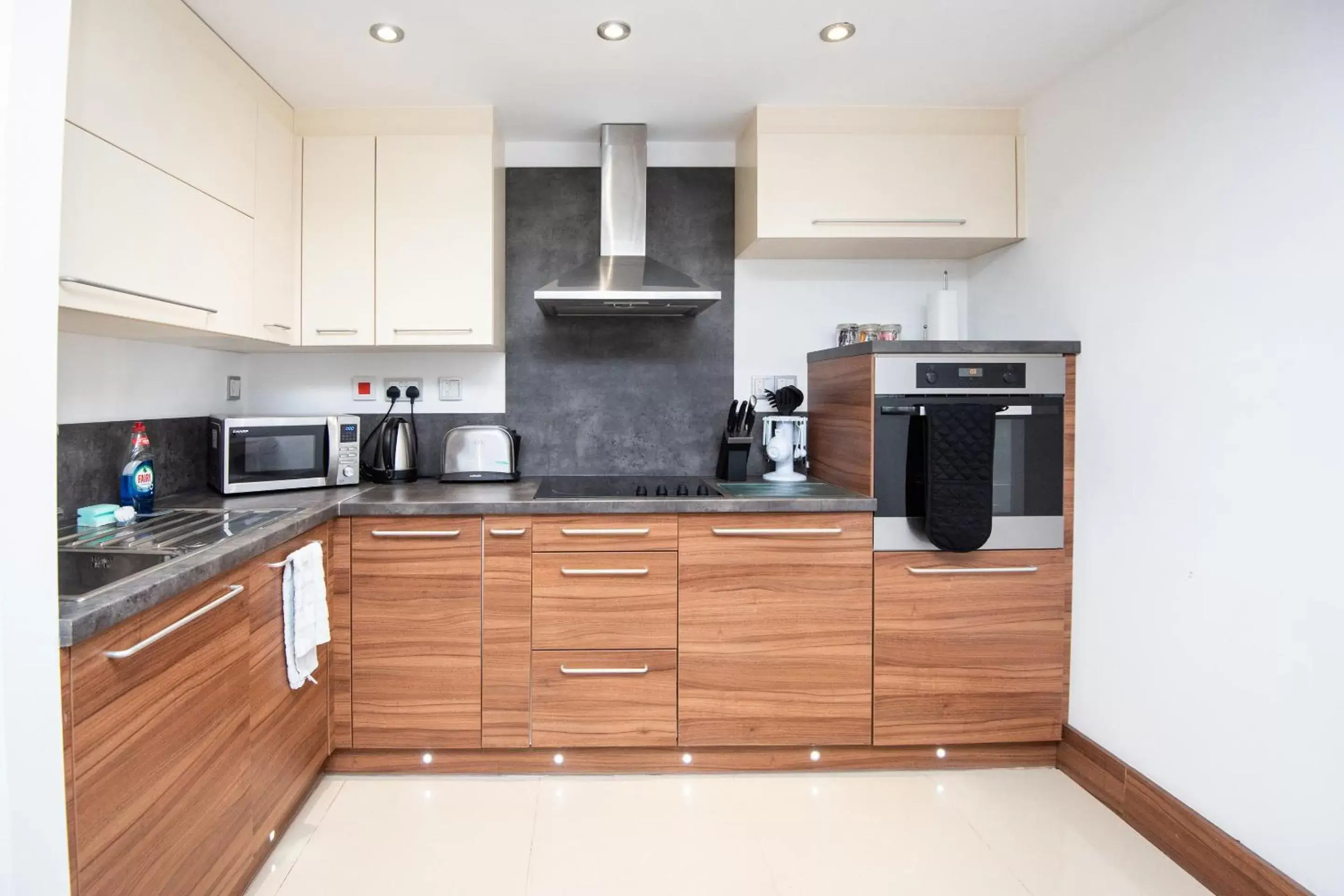 Kitchen or kitchenette, Kitchen/Kitchenette in Livin' Serviced Apartments