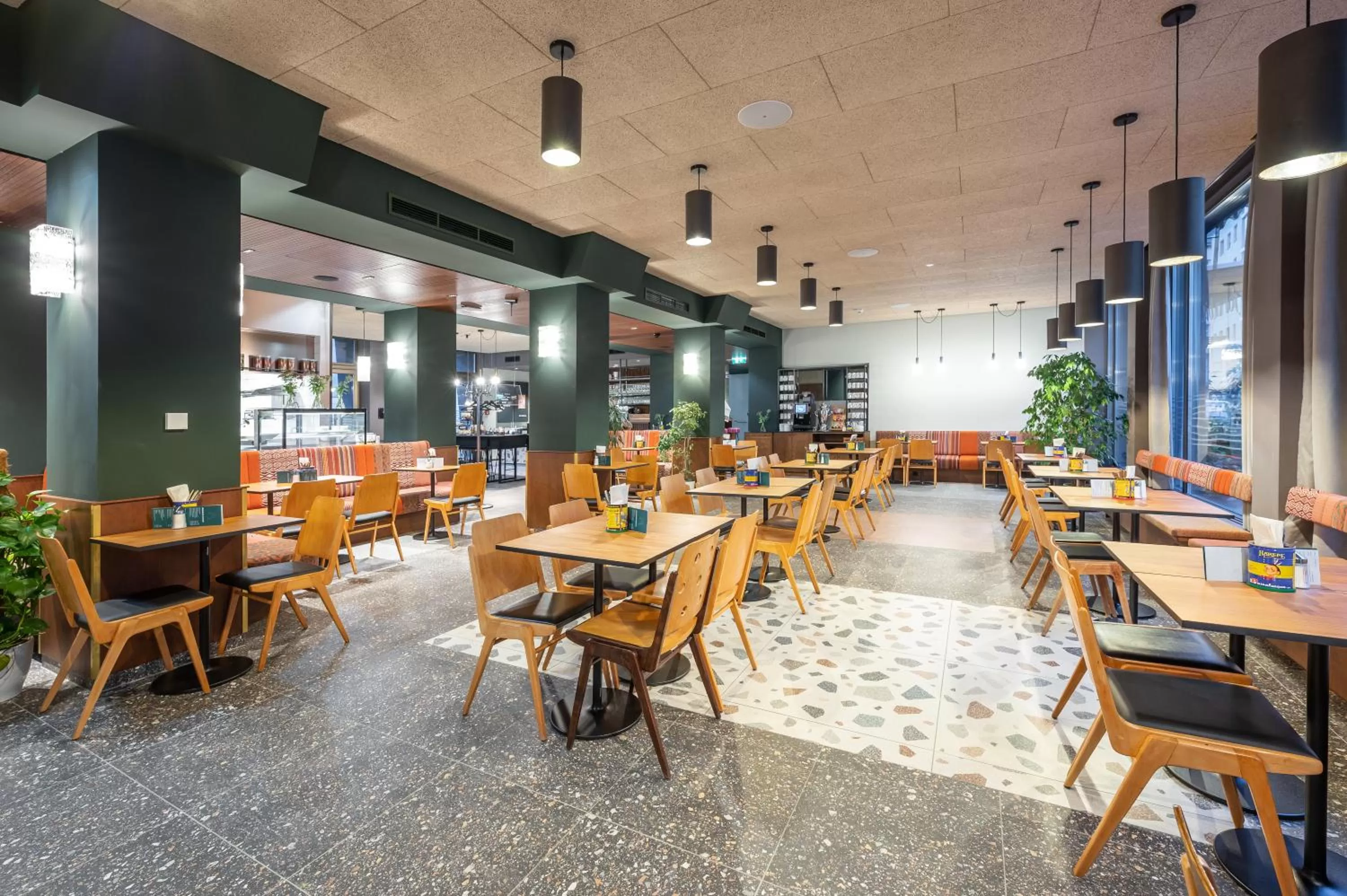 Restaurant/places to eat in magdas HOTEL Vienna City - First Social Business HOTEL in Austria