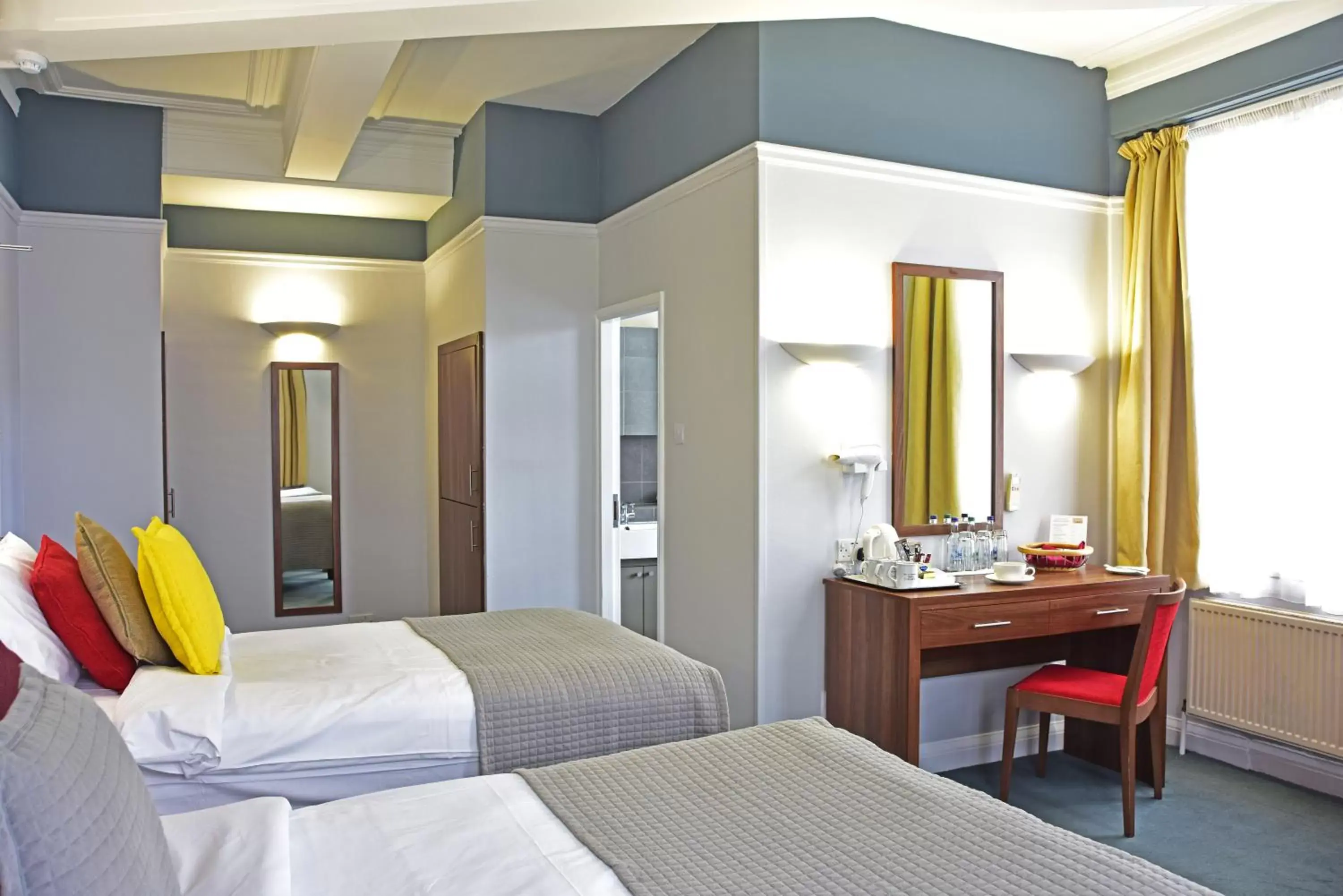 Bedroom, Bed in Royal Oxford Hotel