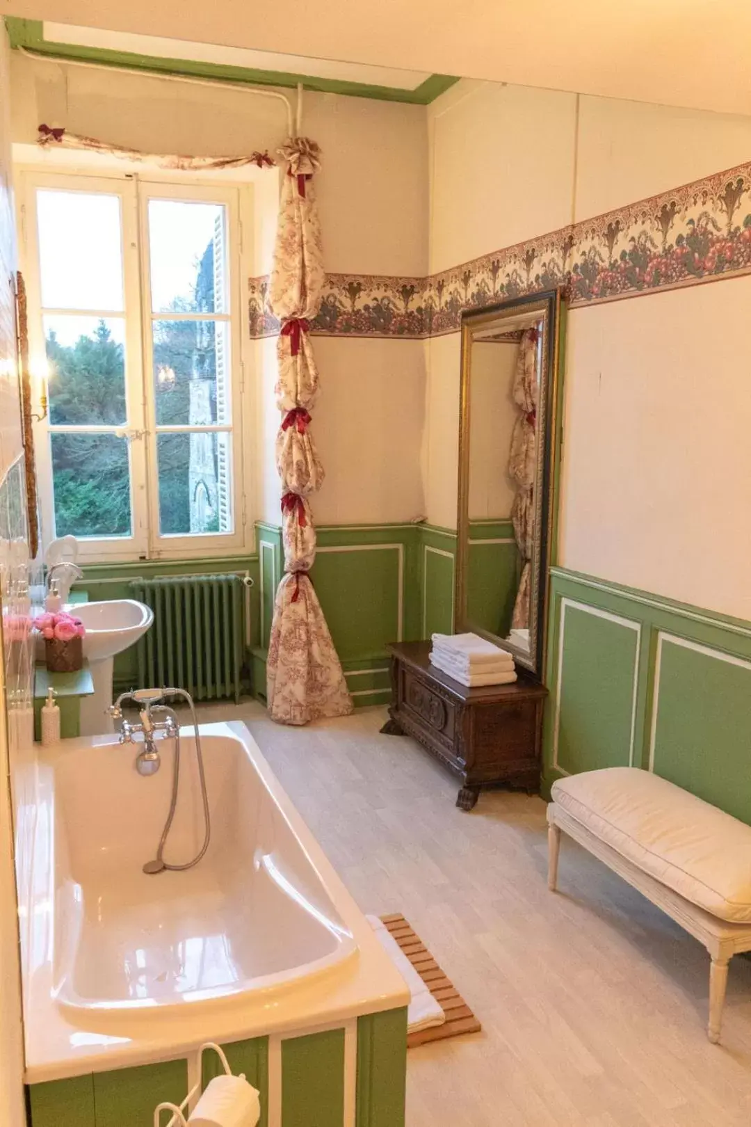 Bathroom in Chateau du Hallay