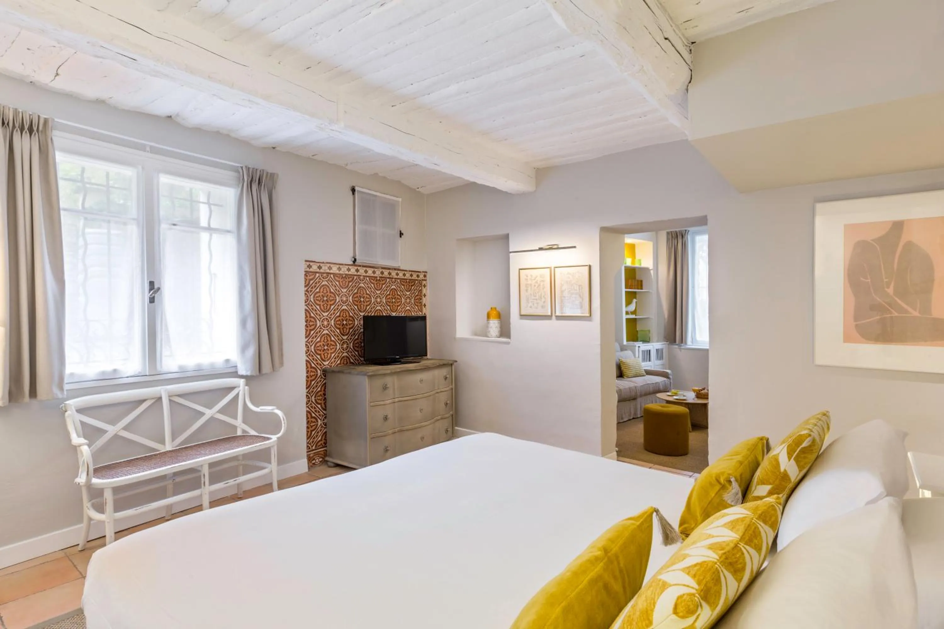 Bed in Château de Mazan, BW Premier Collection by Best Western