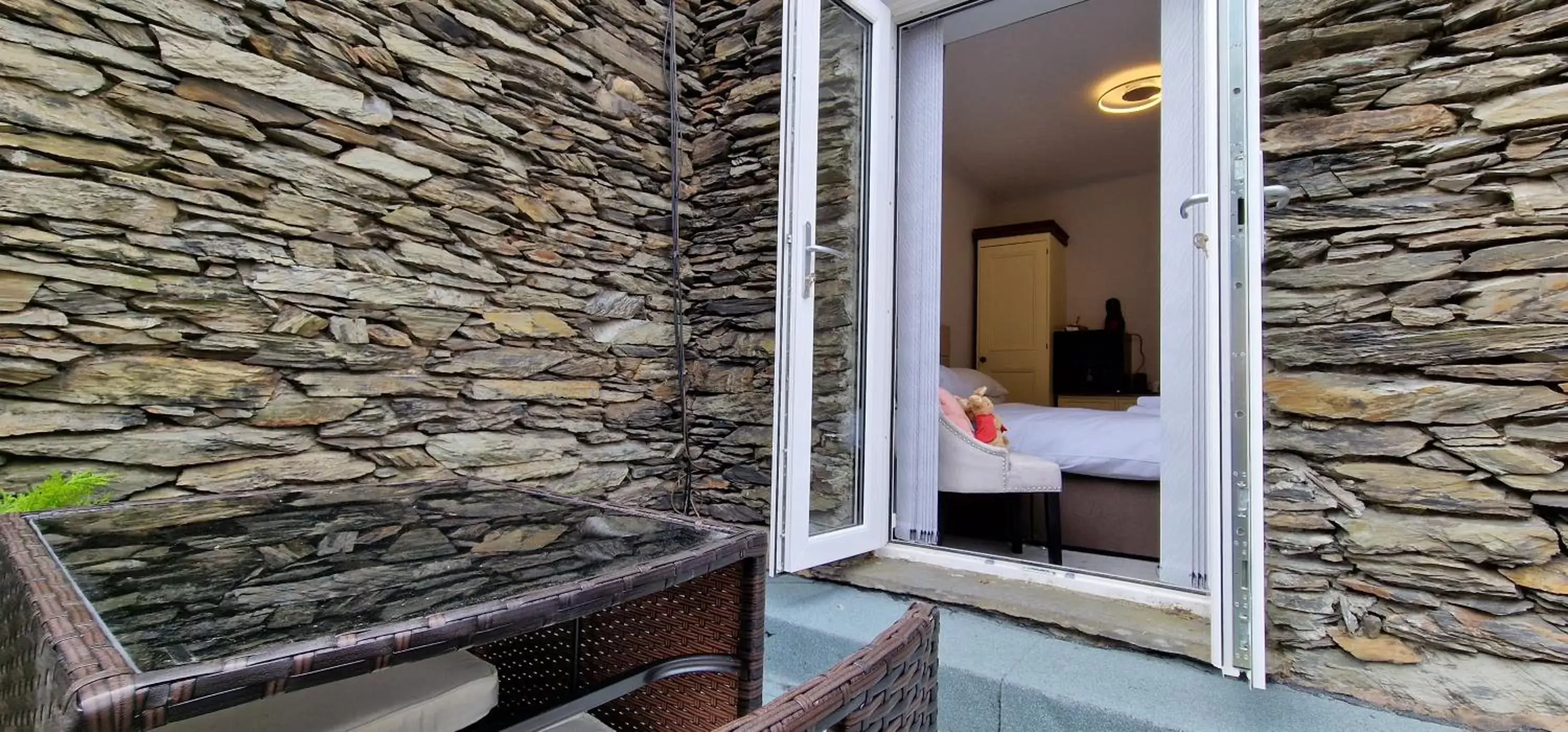 Balcony/Terrace in Bonny Brae House by Woodland Park