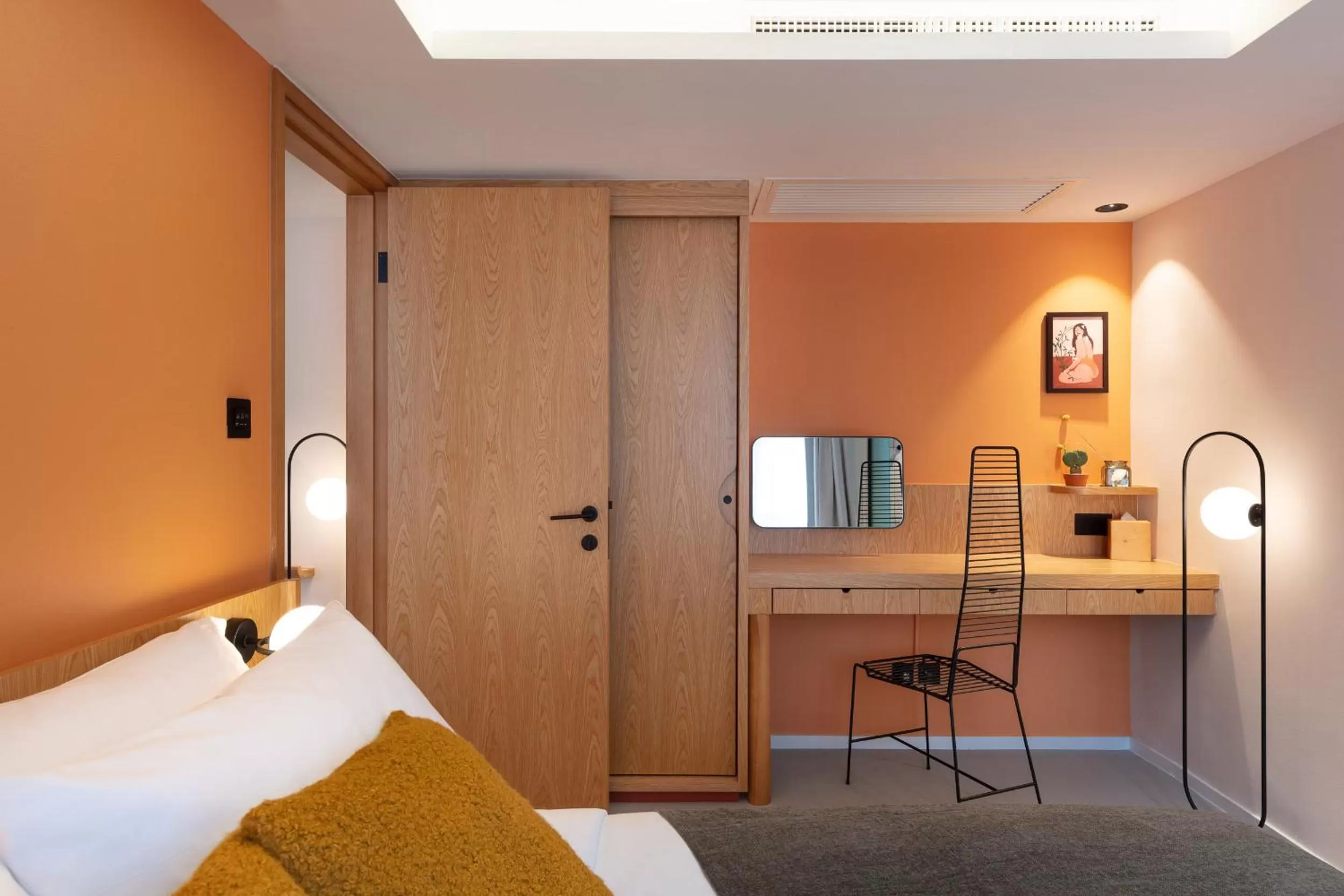 Bedroom, Bed in the Figo