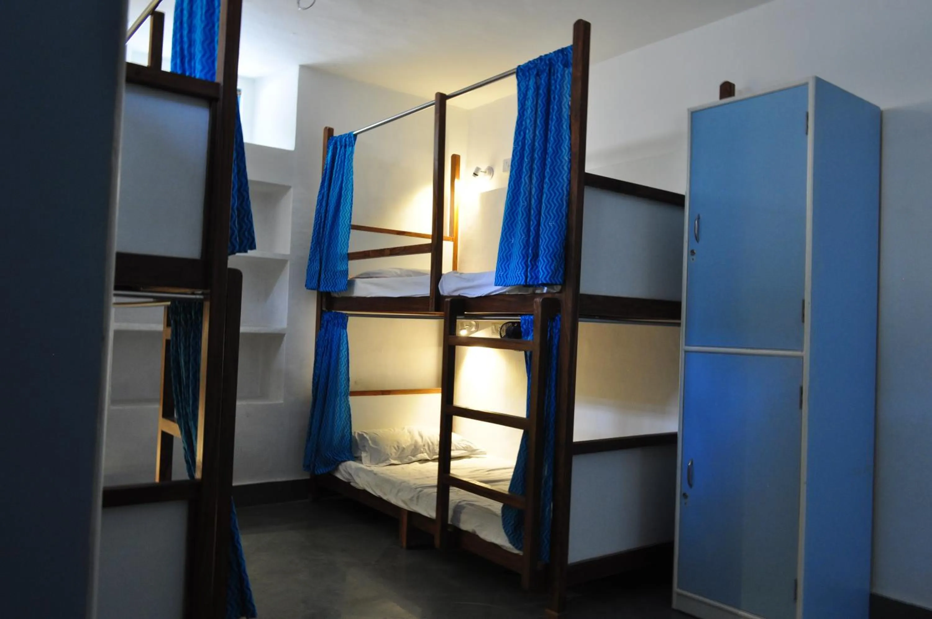 bunk bed, Bed in Jaipur Jantar Hostel