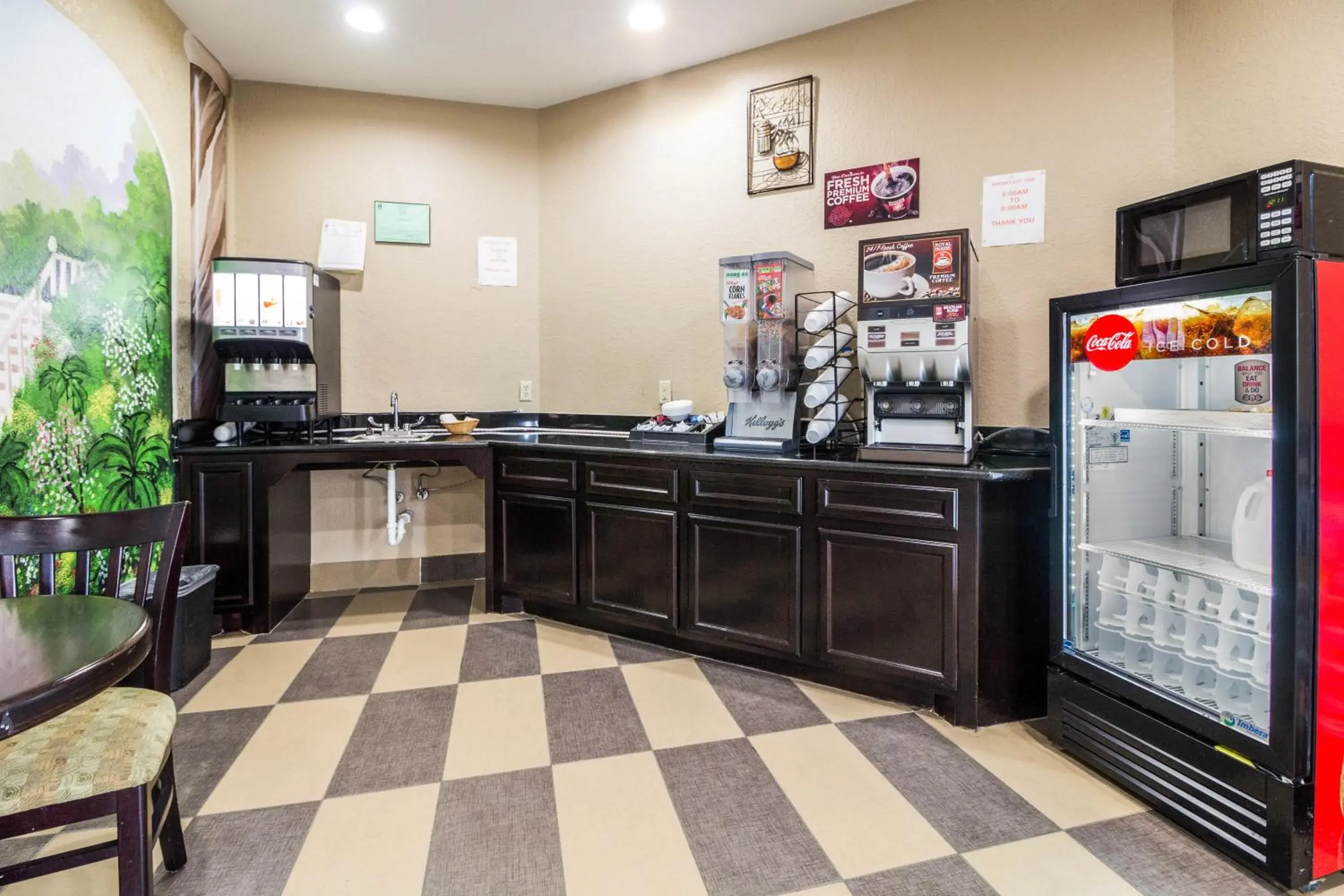 Continental breakfast in Scottish Inn and Suites Baytown