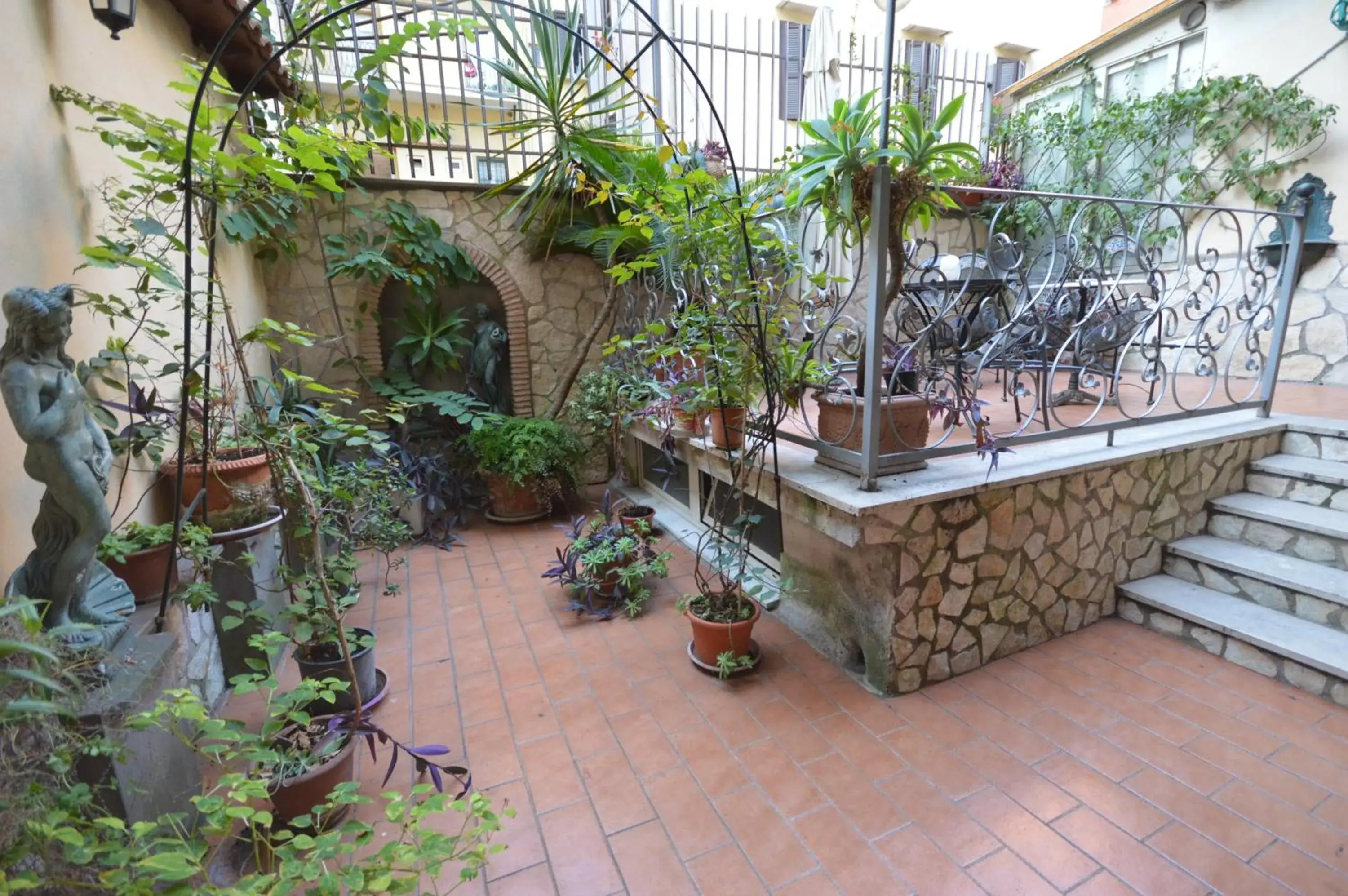 Garden in Hotel Alexis