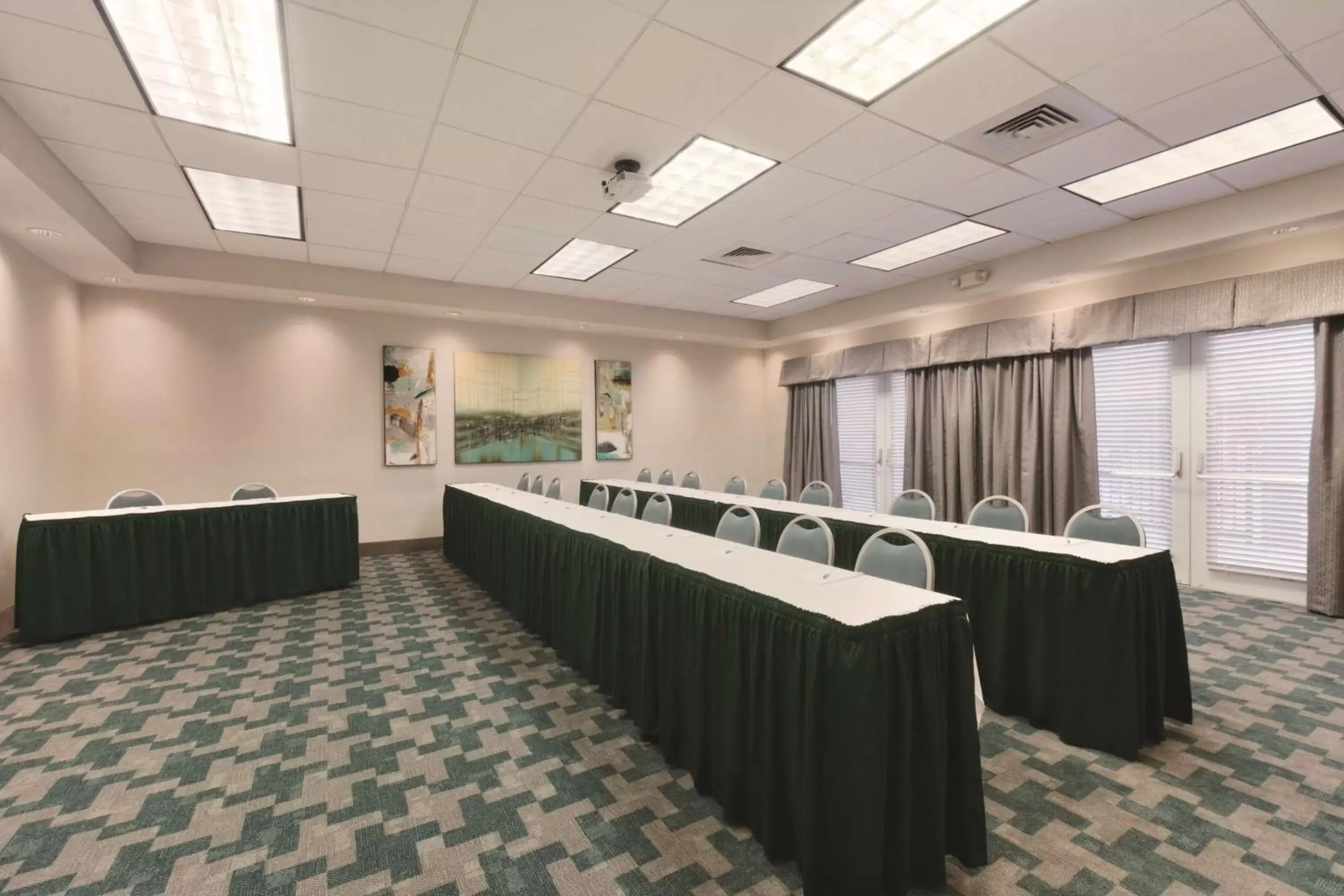 Meeting/conference room in Homewood Suites by Hilton Atlanta-Alpharetta