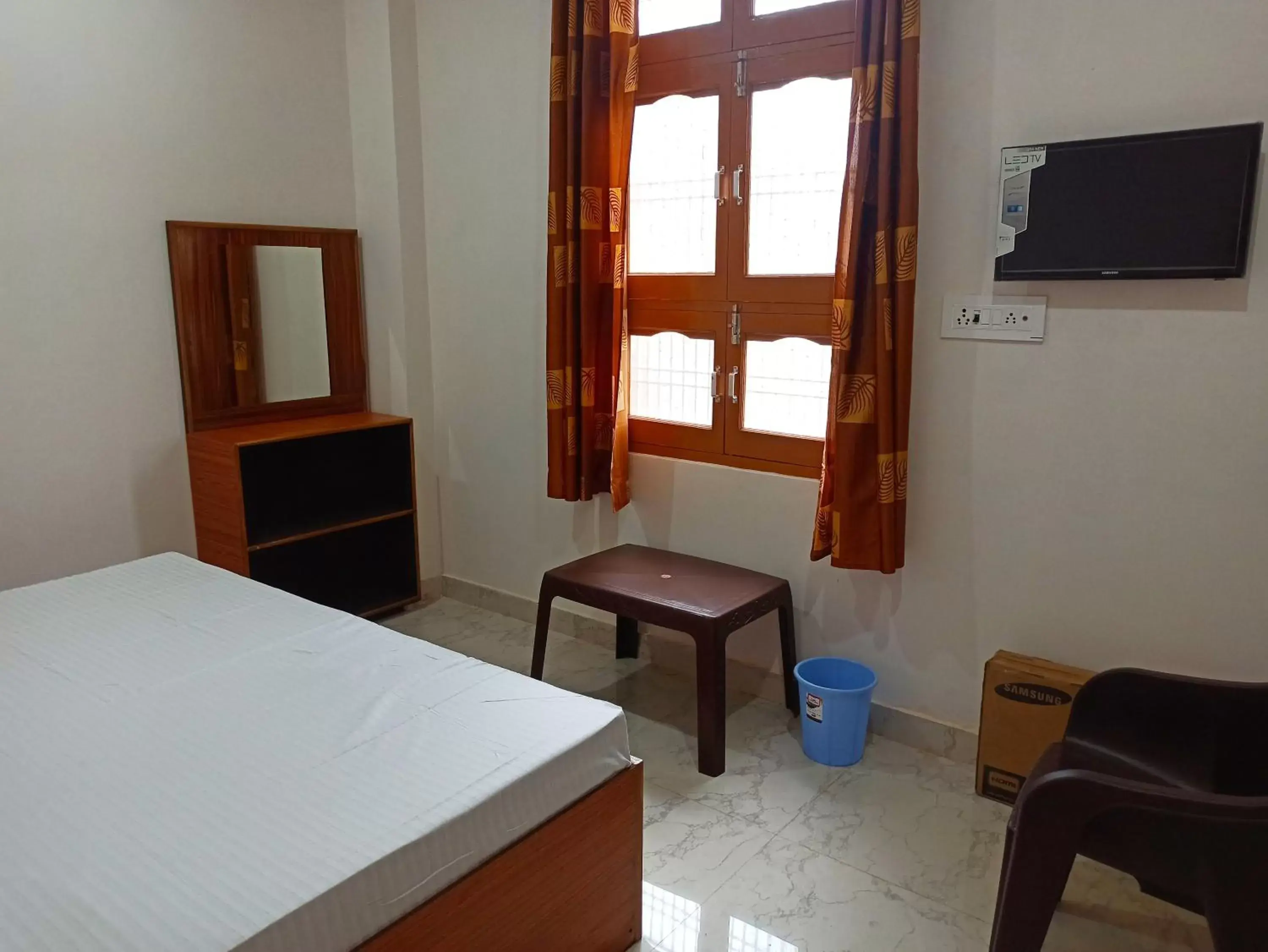 TV and multimedia, Bed in Natraj Homes TV and multimedia, Bed in Natraj Homes